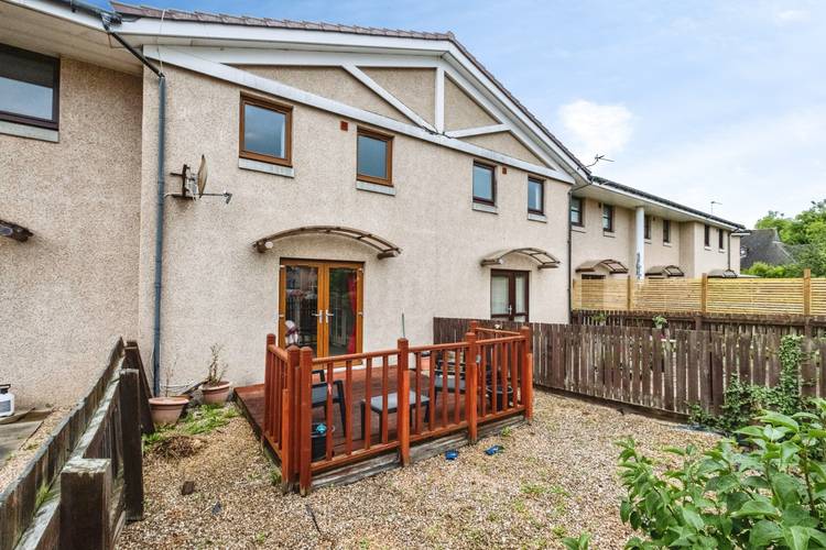 2 bedroom terraced house
