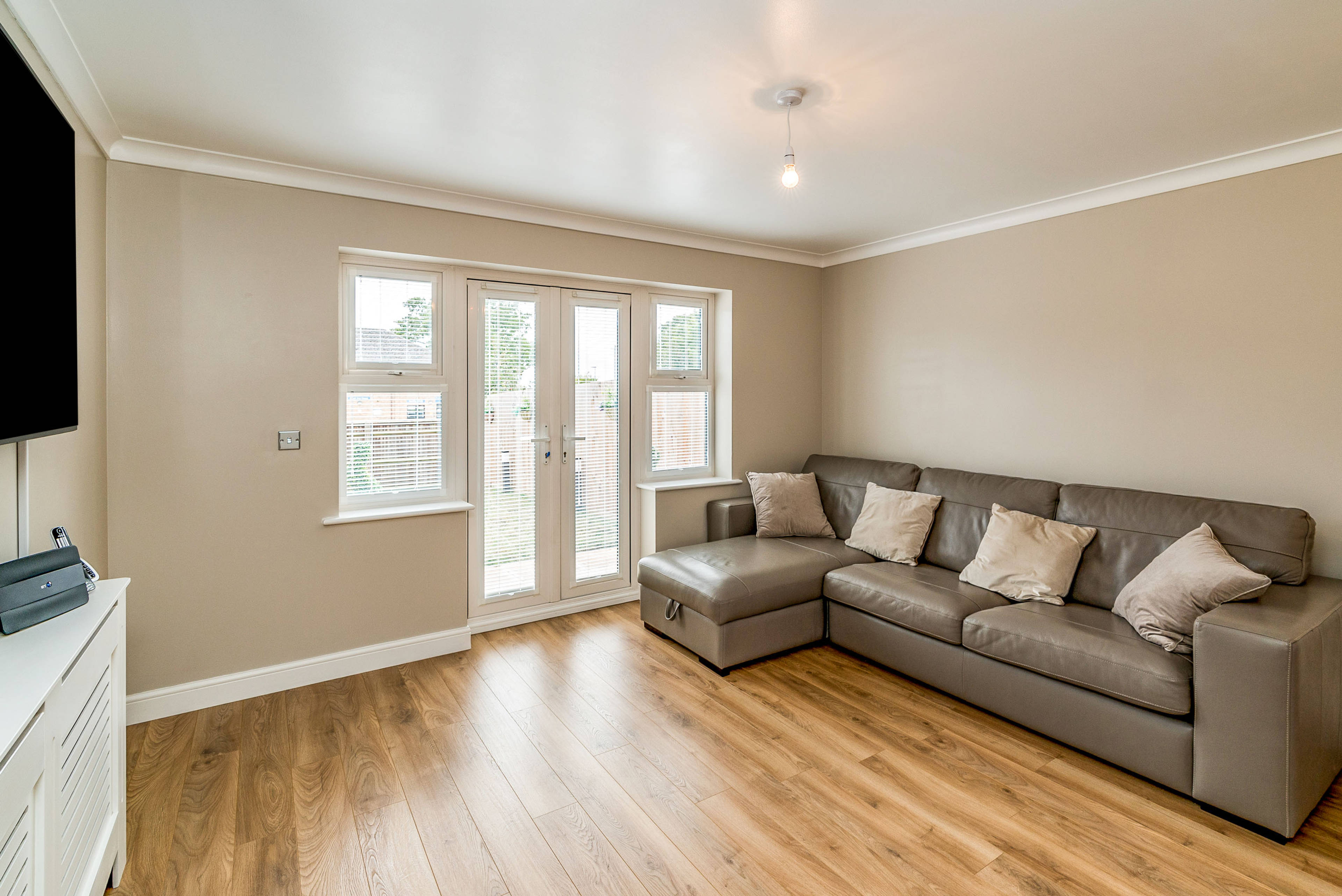 Lounge/Dining Room
