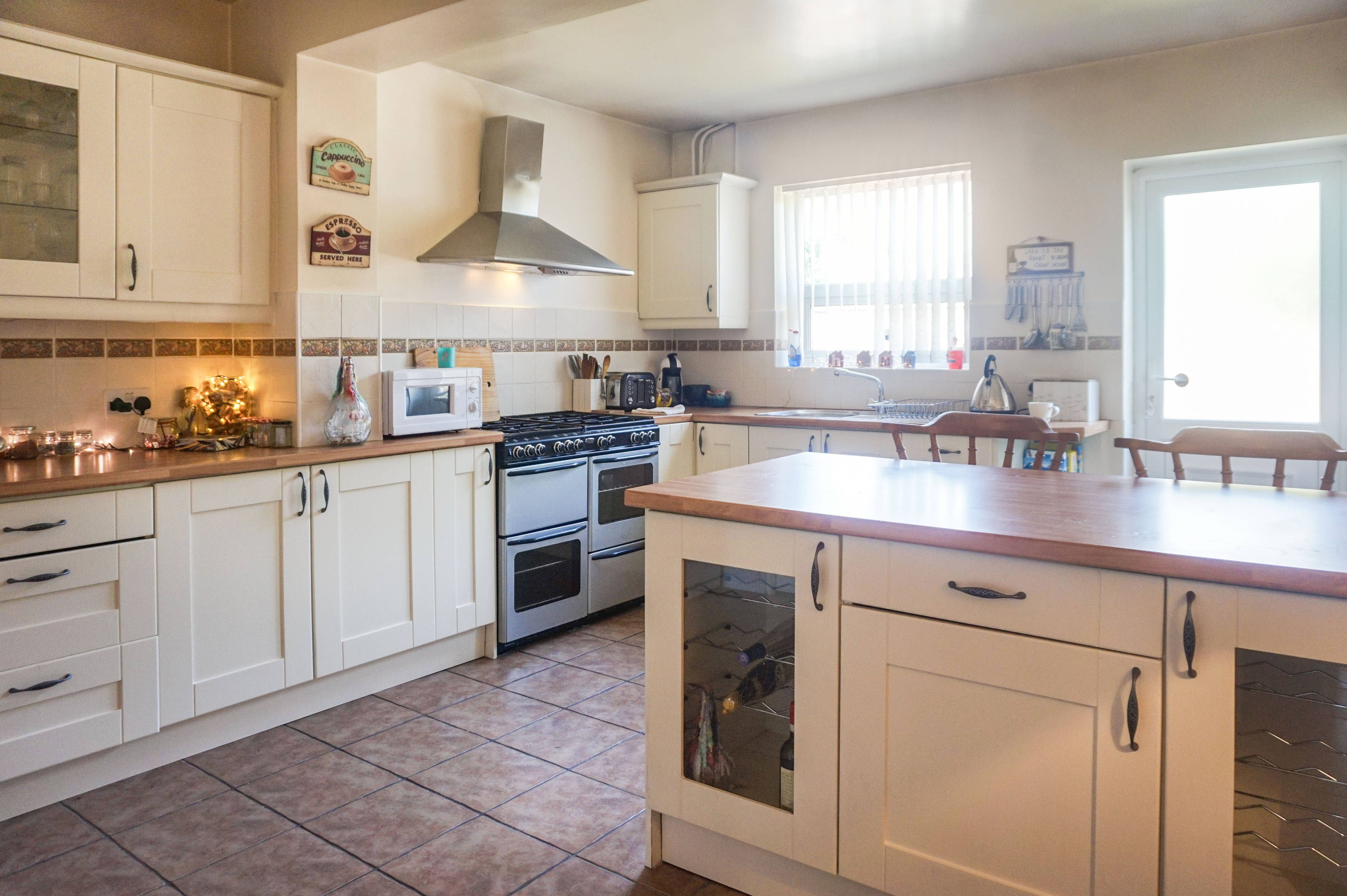 Kitchen/Breakfast