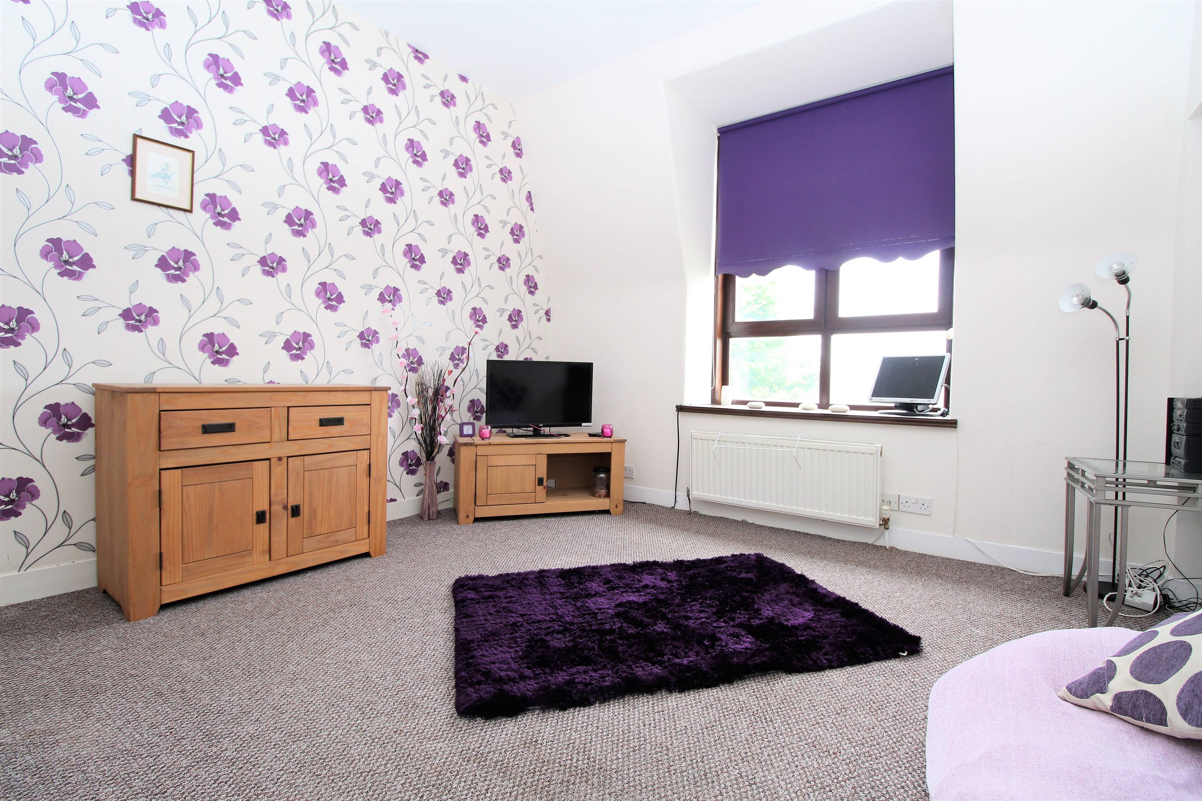 Lounge / Kitchen