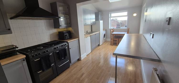 3 bedroom detached house