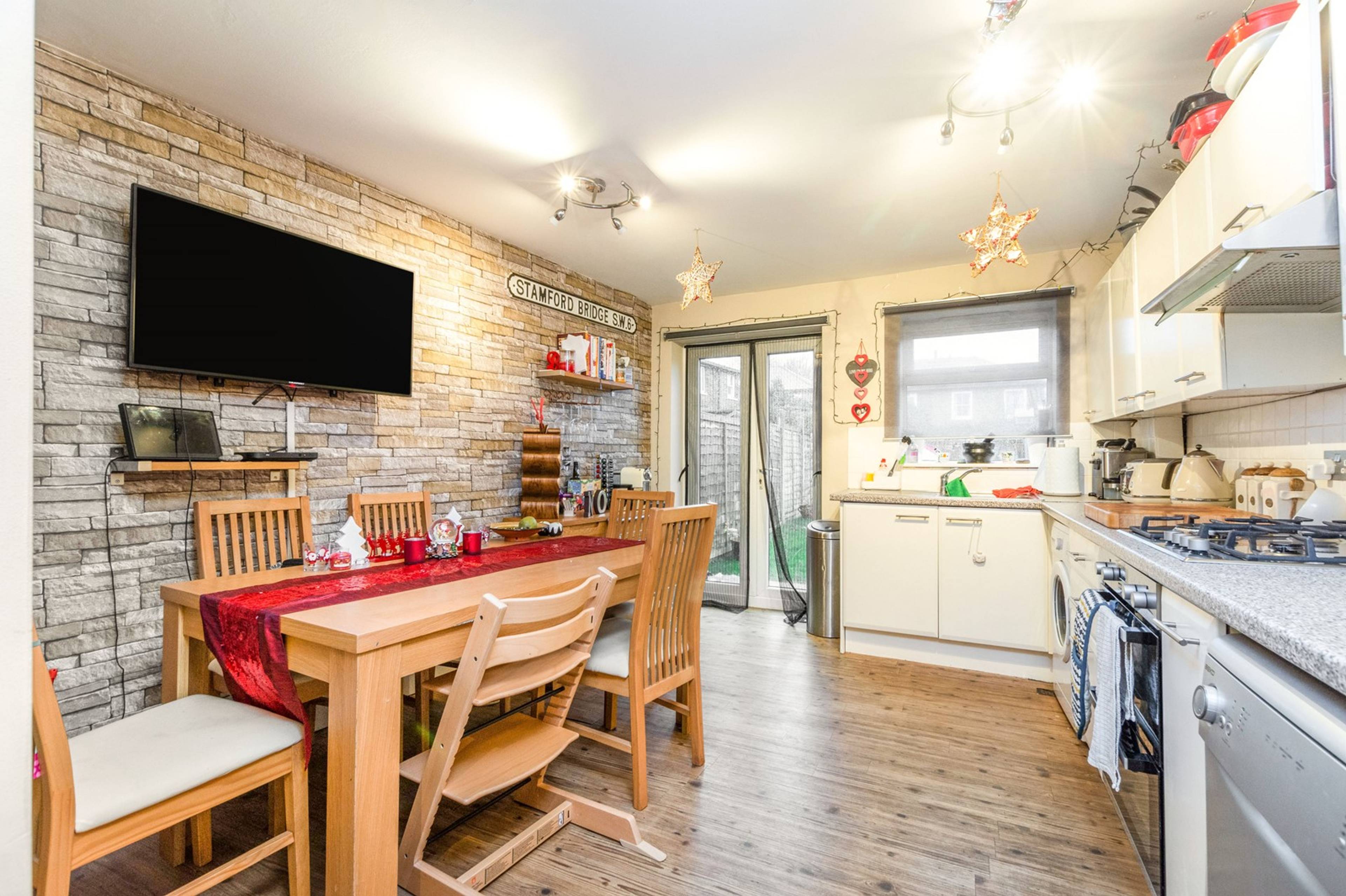 Kitchen/Dining Room