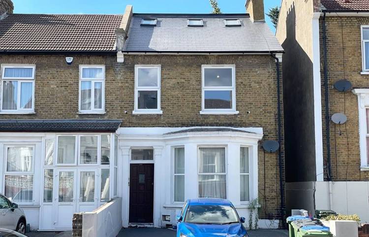 4 bedroom flat