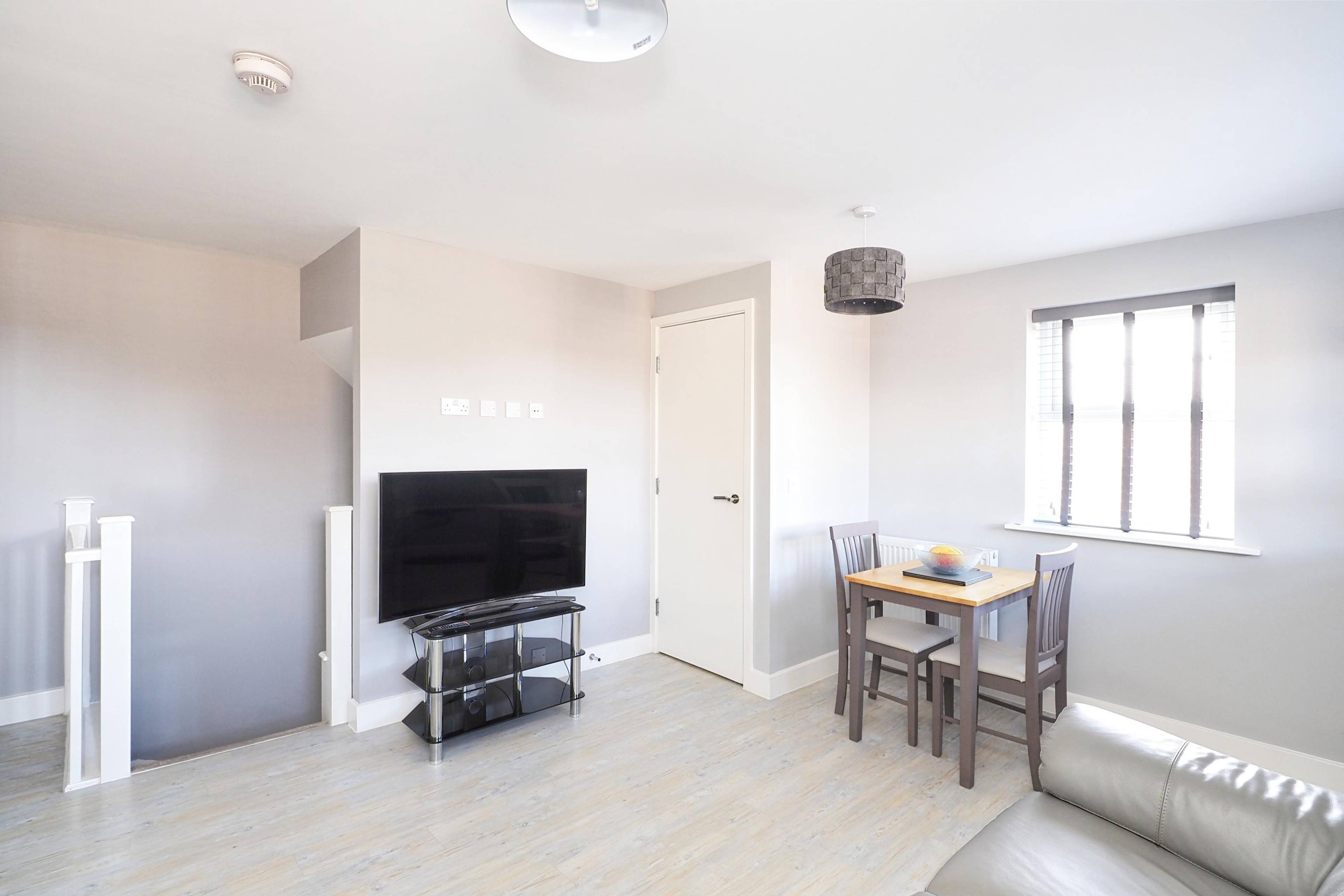 Lounge / Kitchen