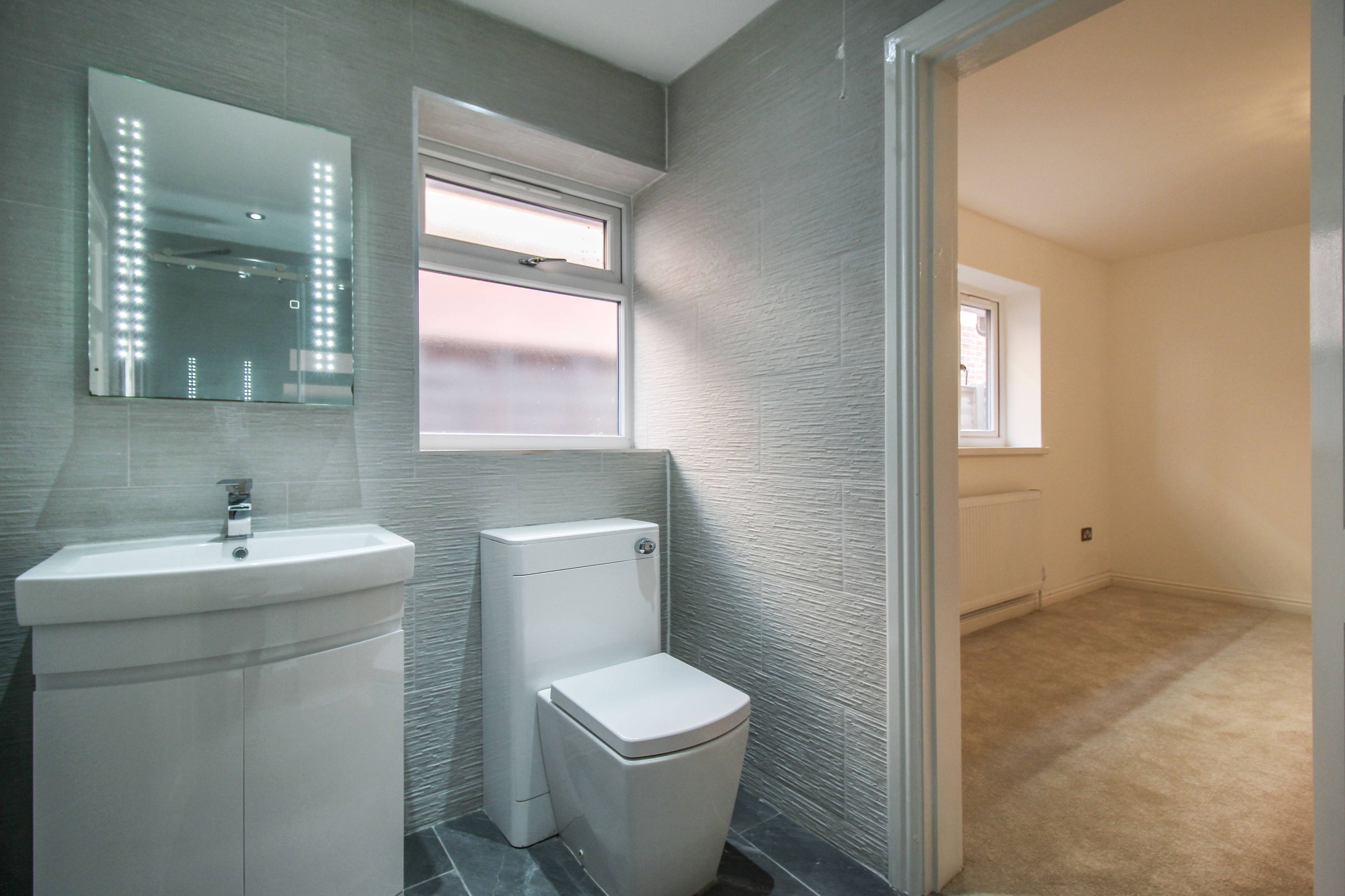 Jack & Jill En-suite