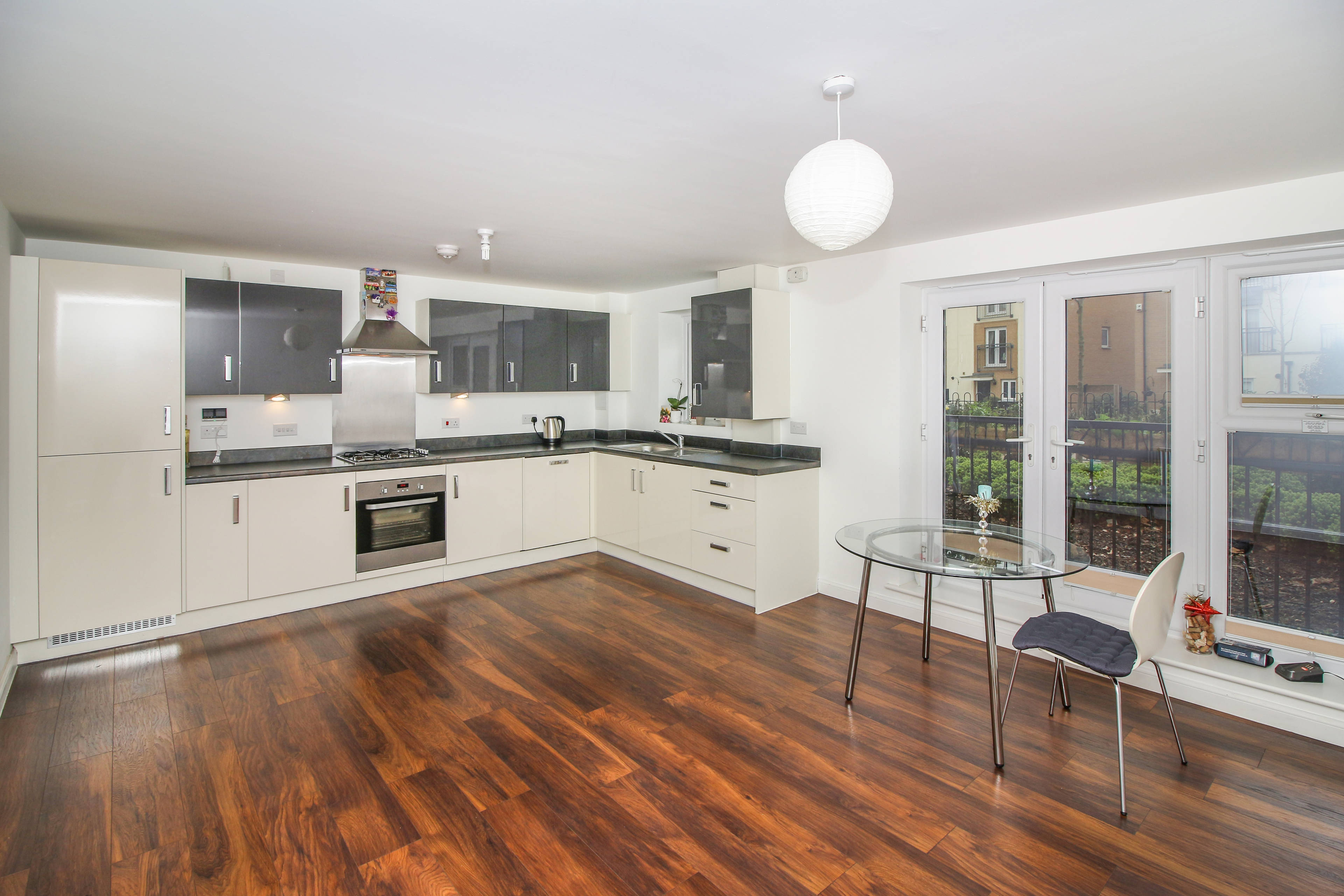 Lounge / Kitchen