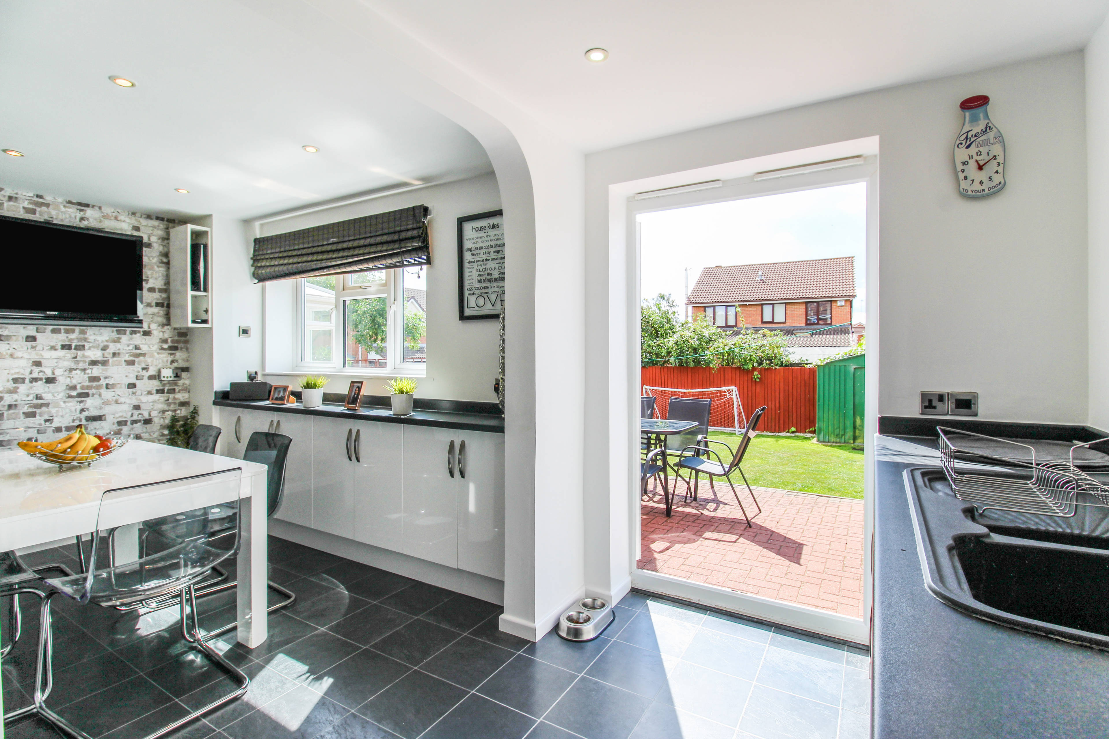 Kitchen/Dining Room