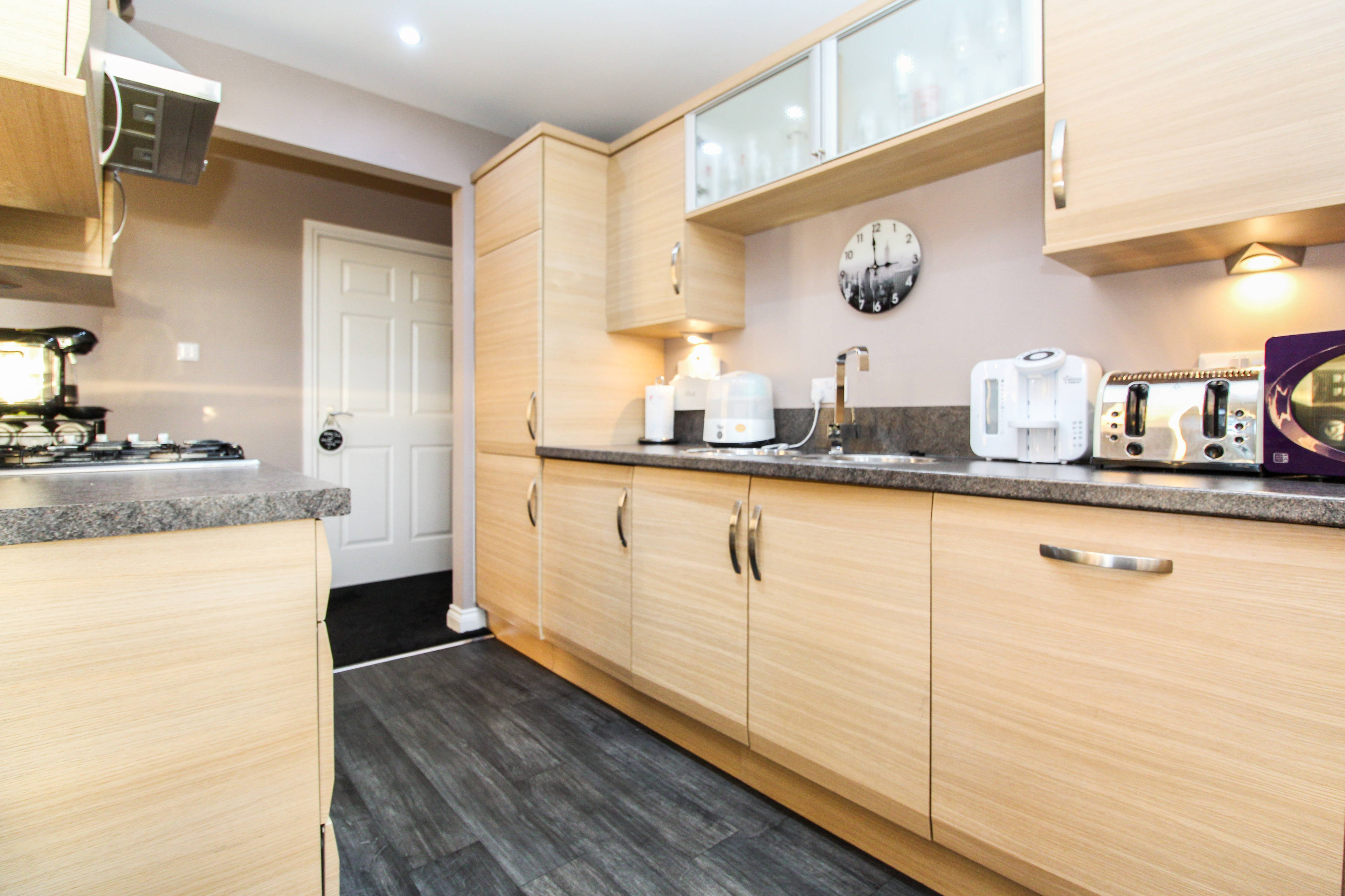 Lounge / Kitchen