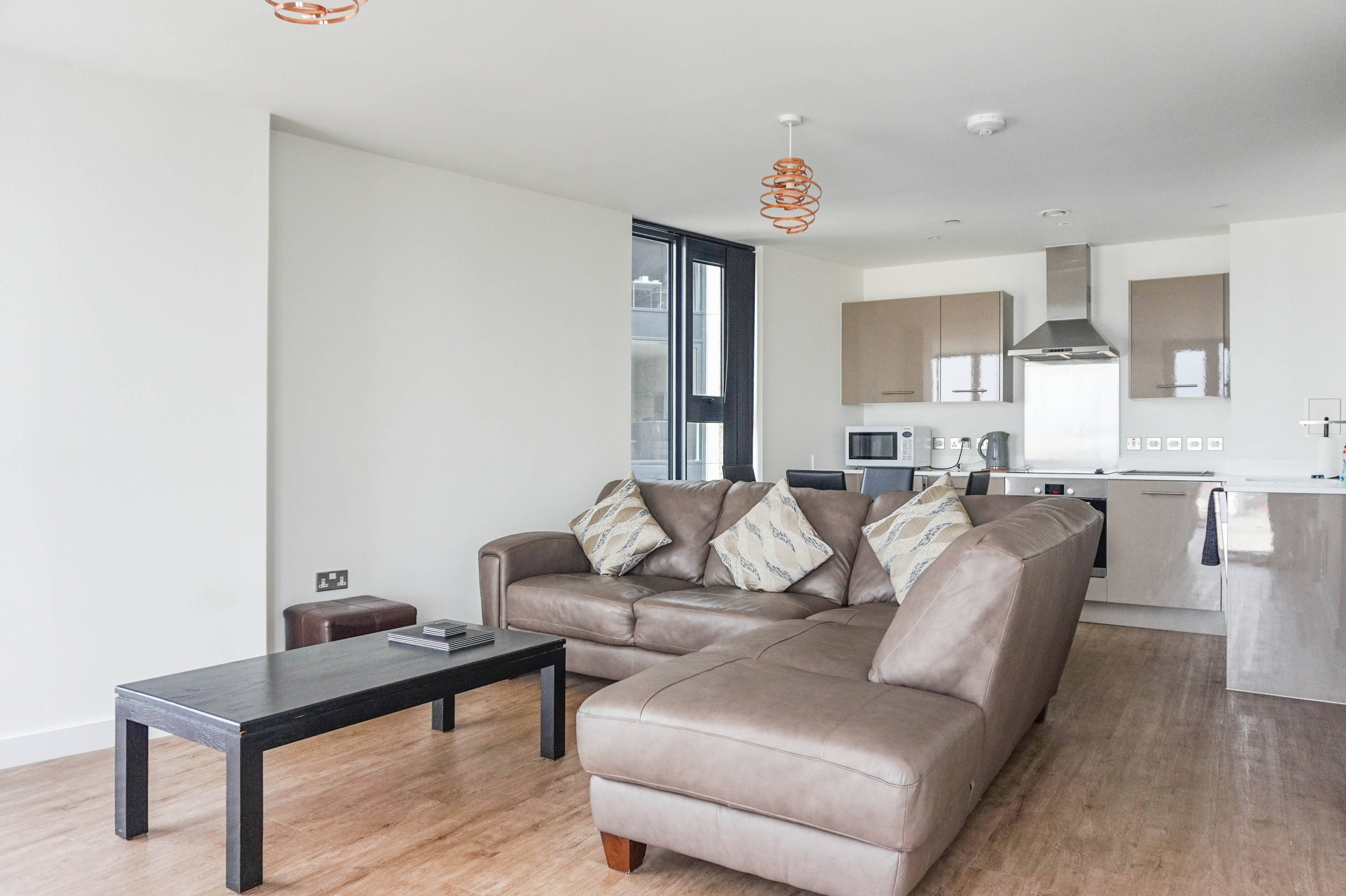Lounge / Kitchen