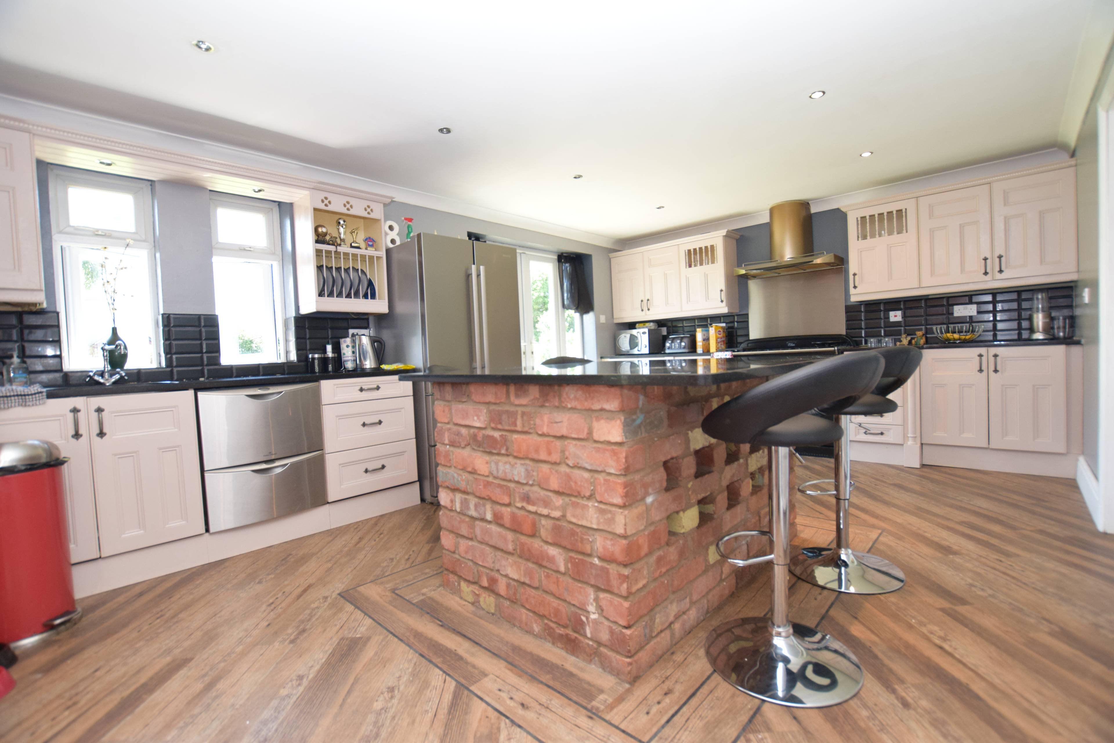 Kitchen / Breakfast