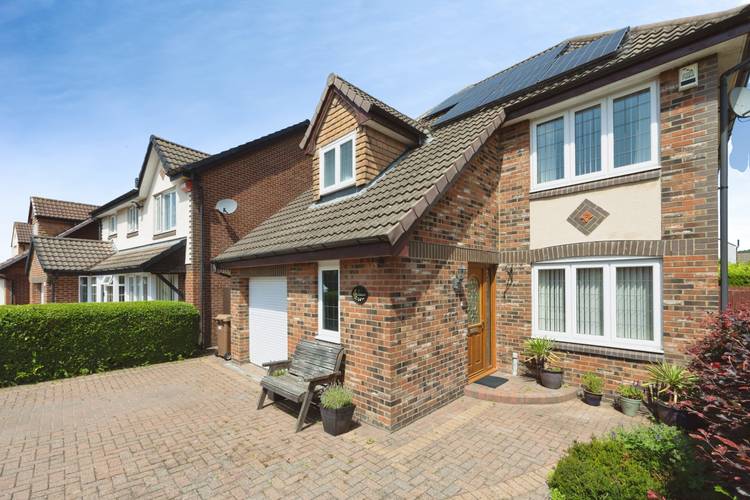 4 bedroom detached house