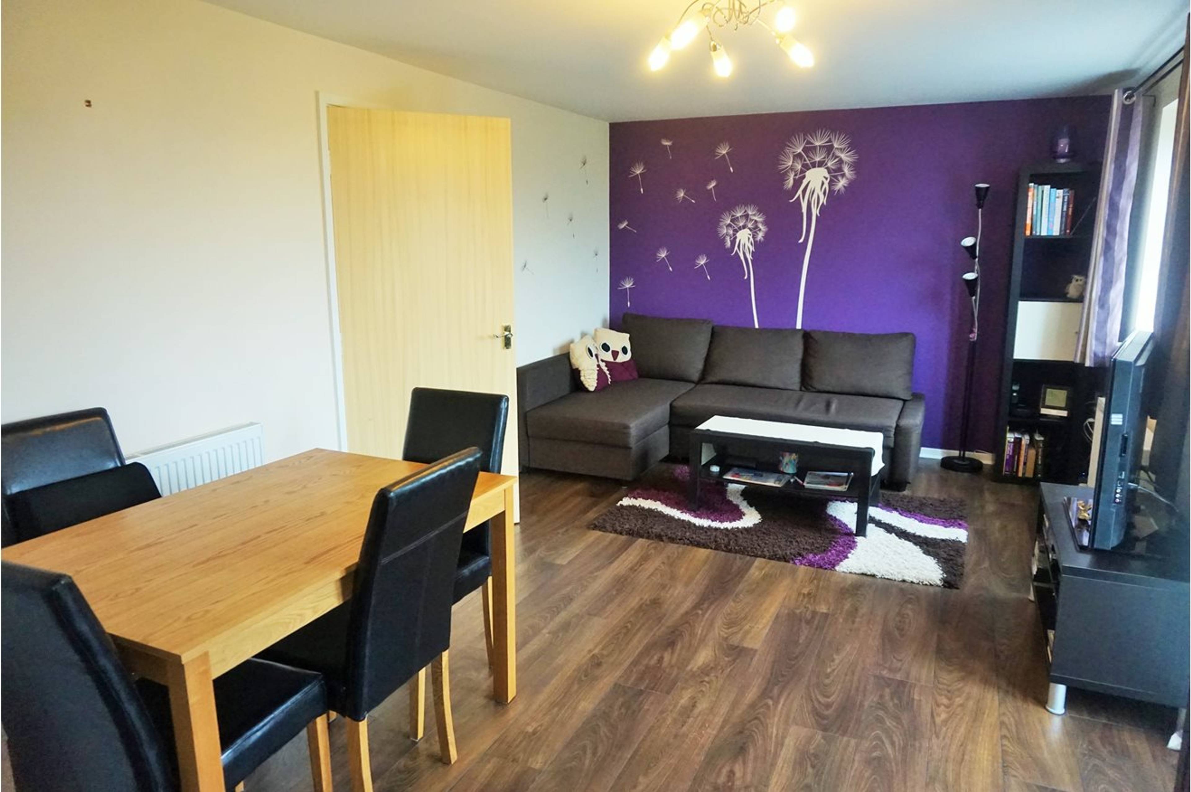 Lounge/Dining Room