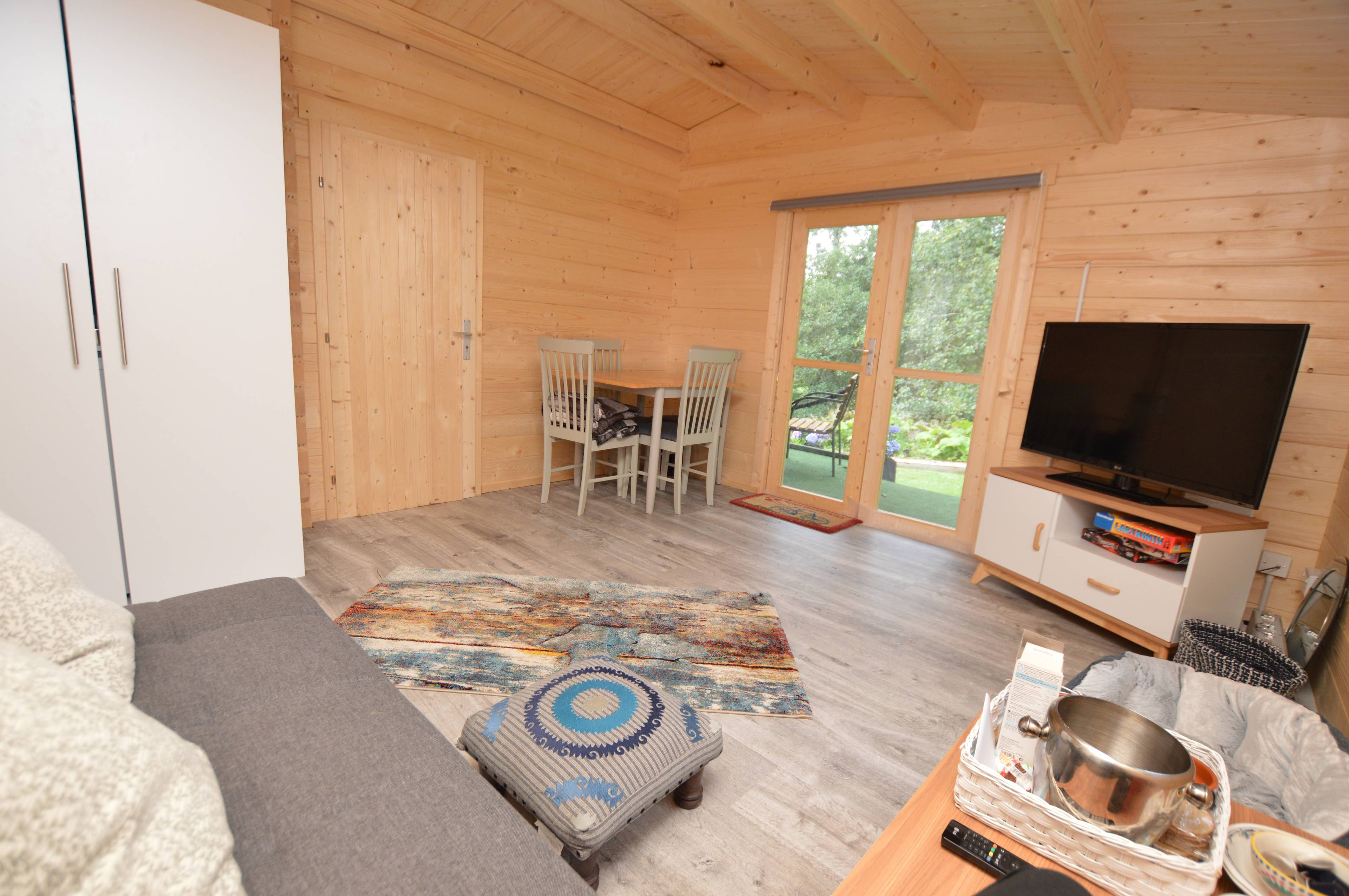 Lodge Kitchen/Living