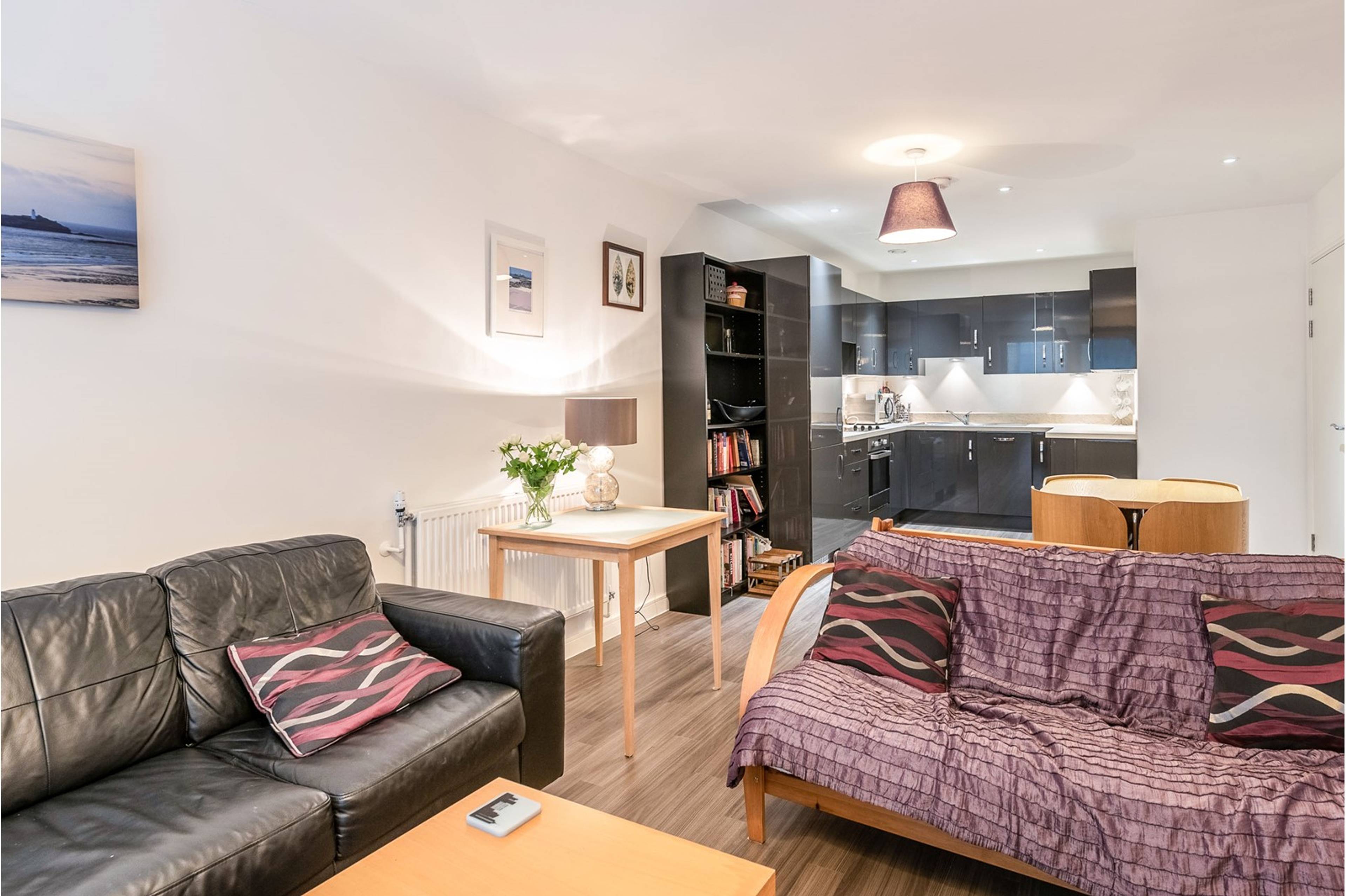 Lounge / Kitchen