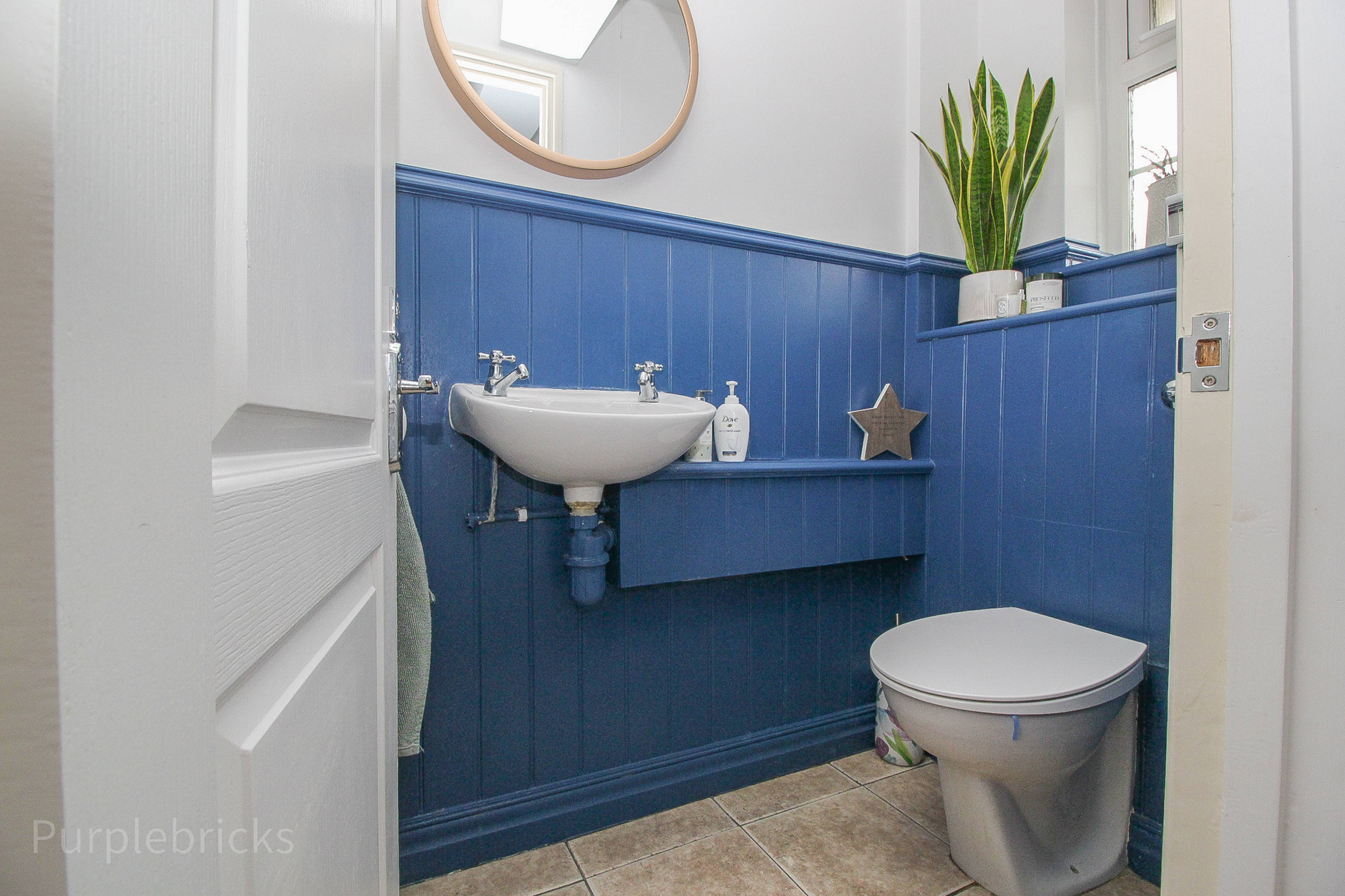 Downstairs Cloakroom