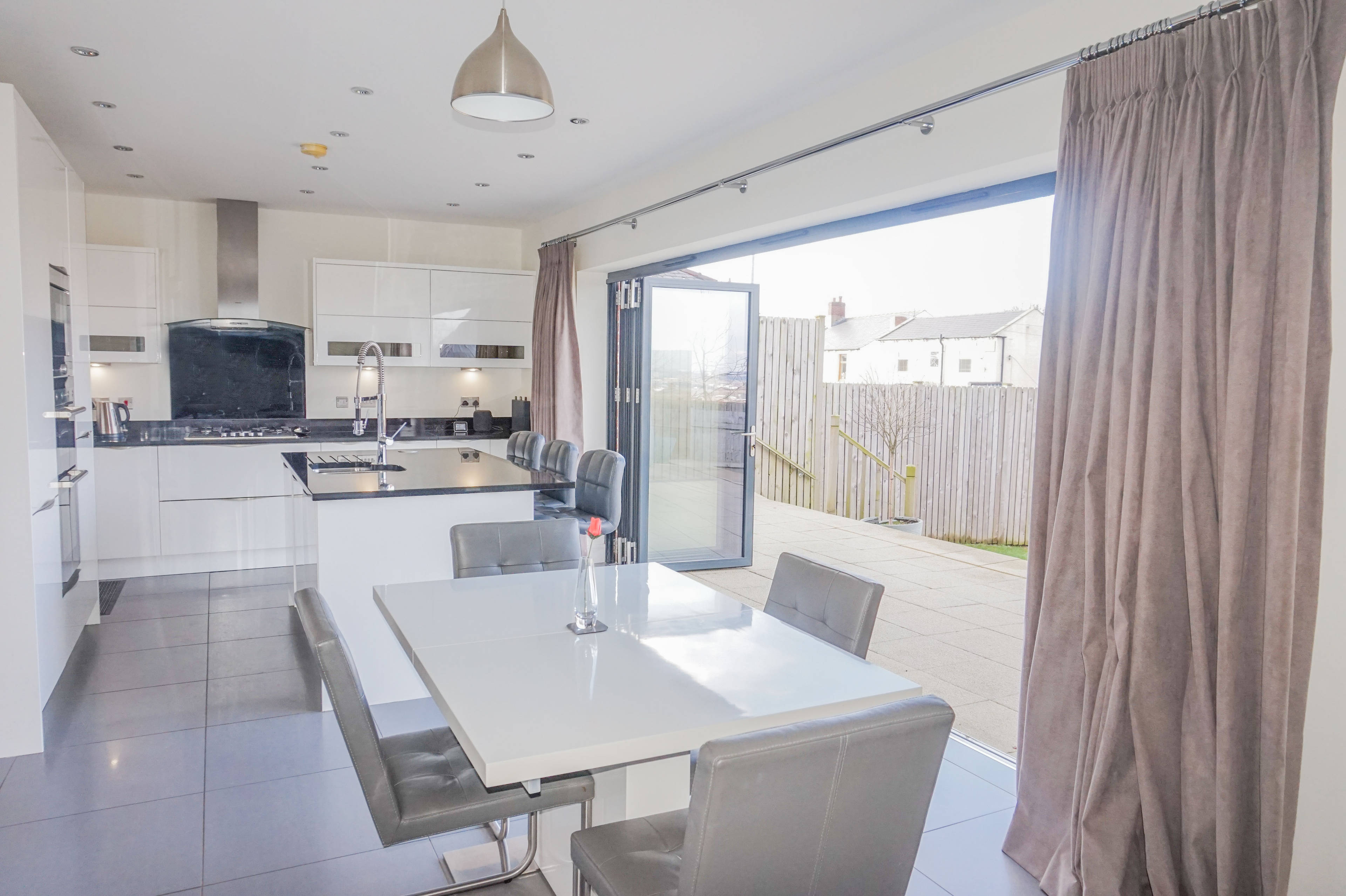 Kitchen/family Room