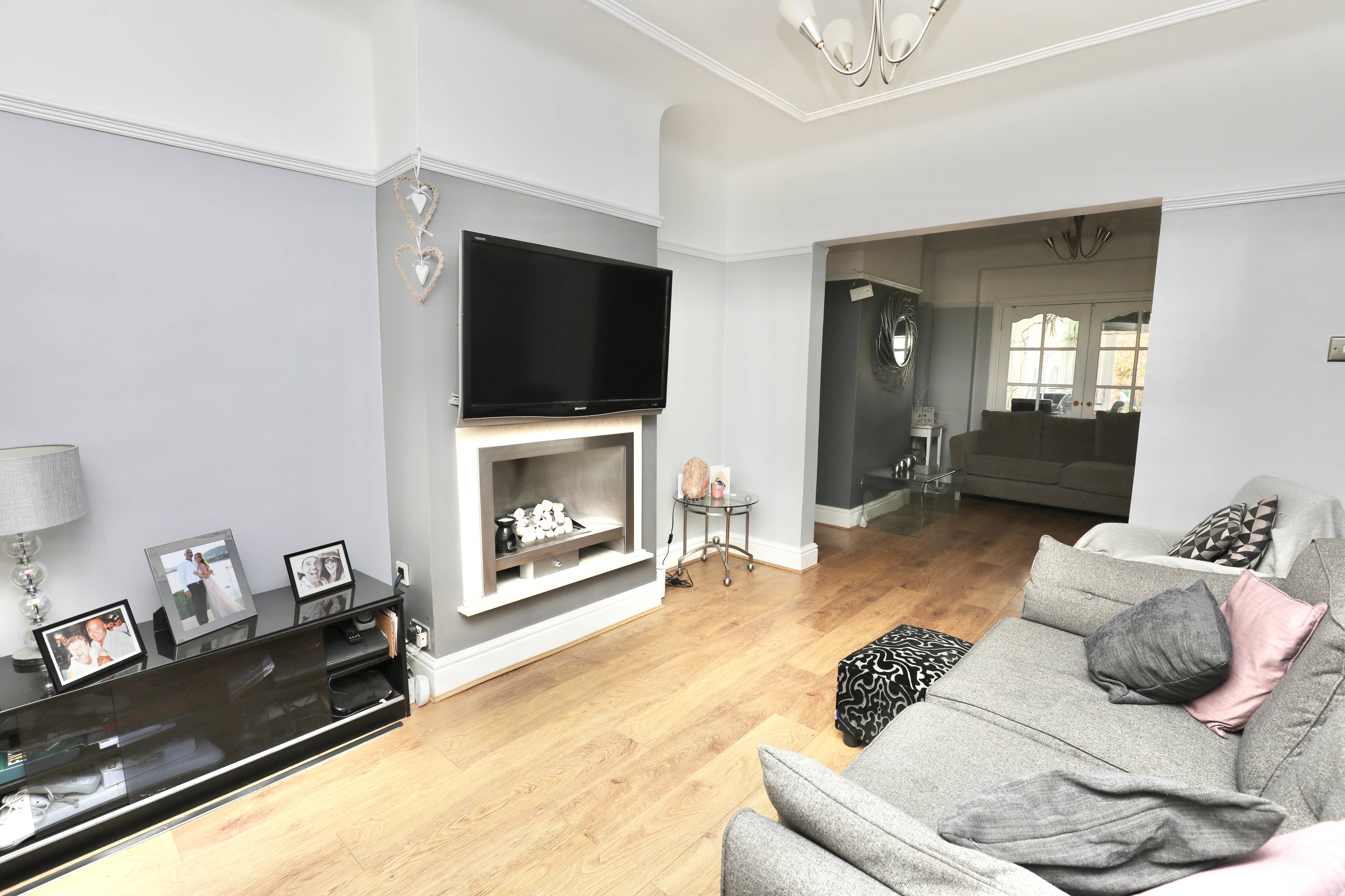 Lounge/Dining Room