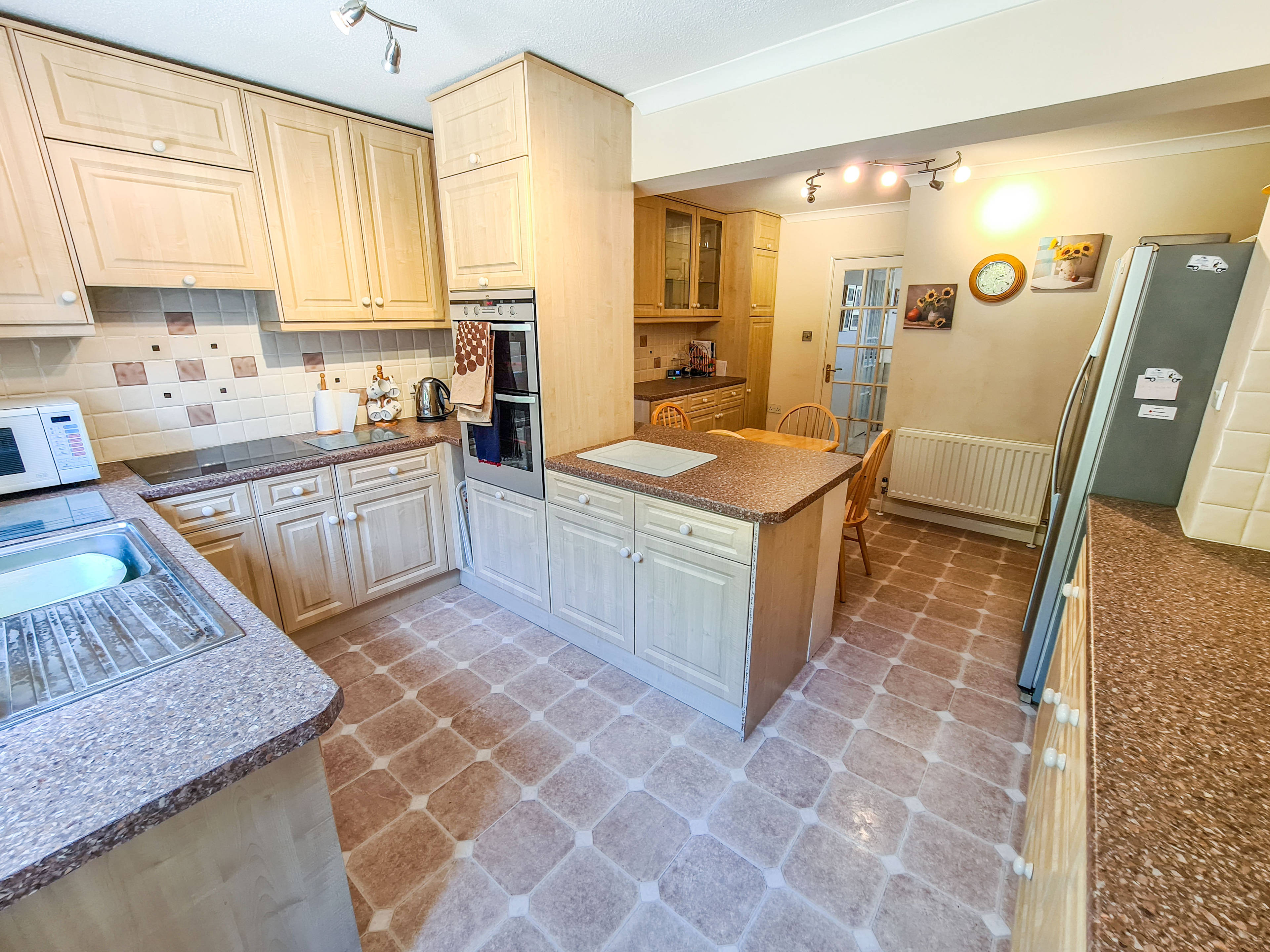 Kitchen/Breakfast