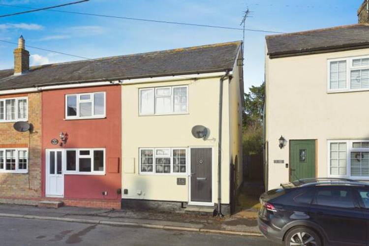 2 bedroom end of terrace house