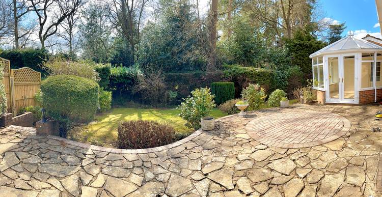 4 bedroom detached house