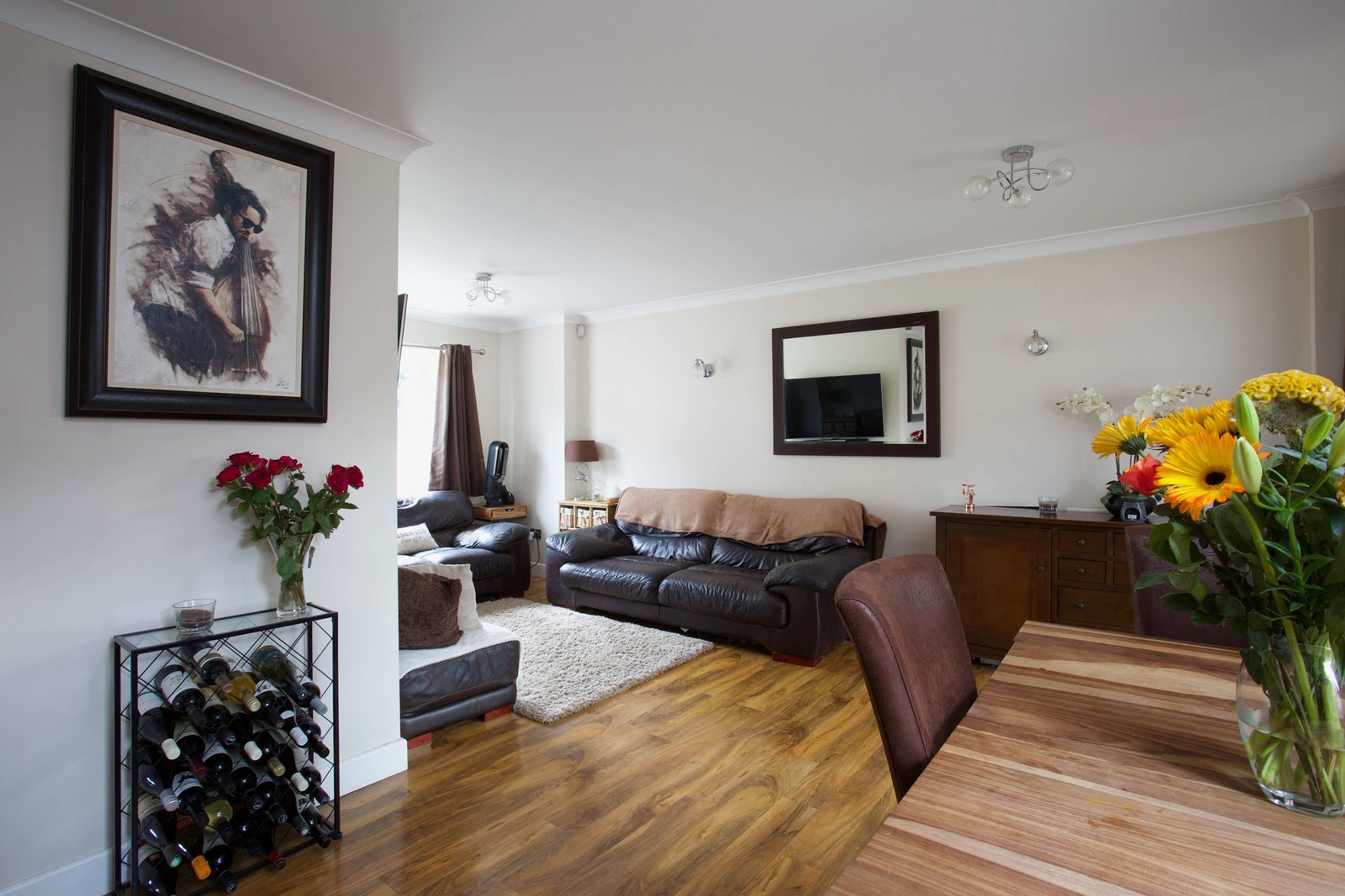 Lounge/Dining Room