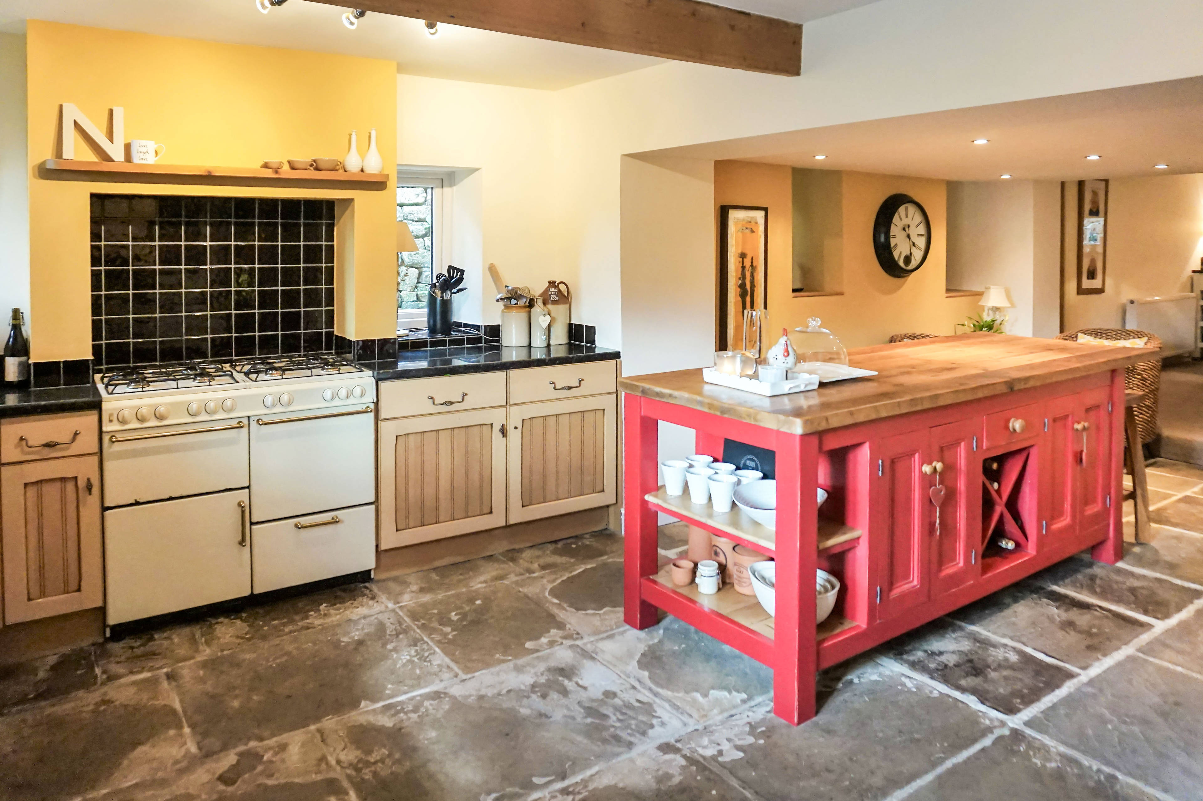 Kitchen/Dining Room