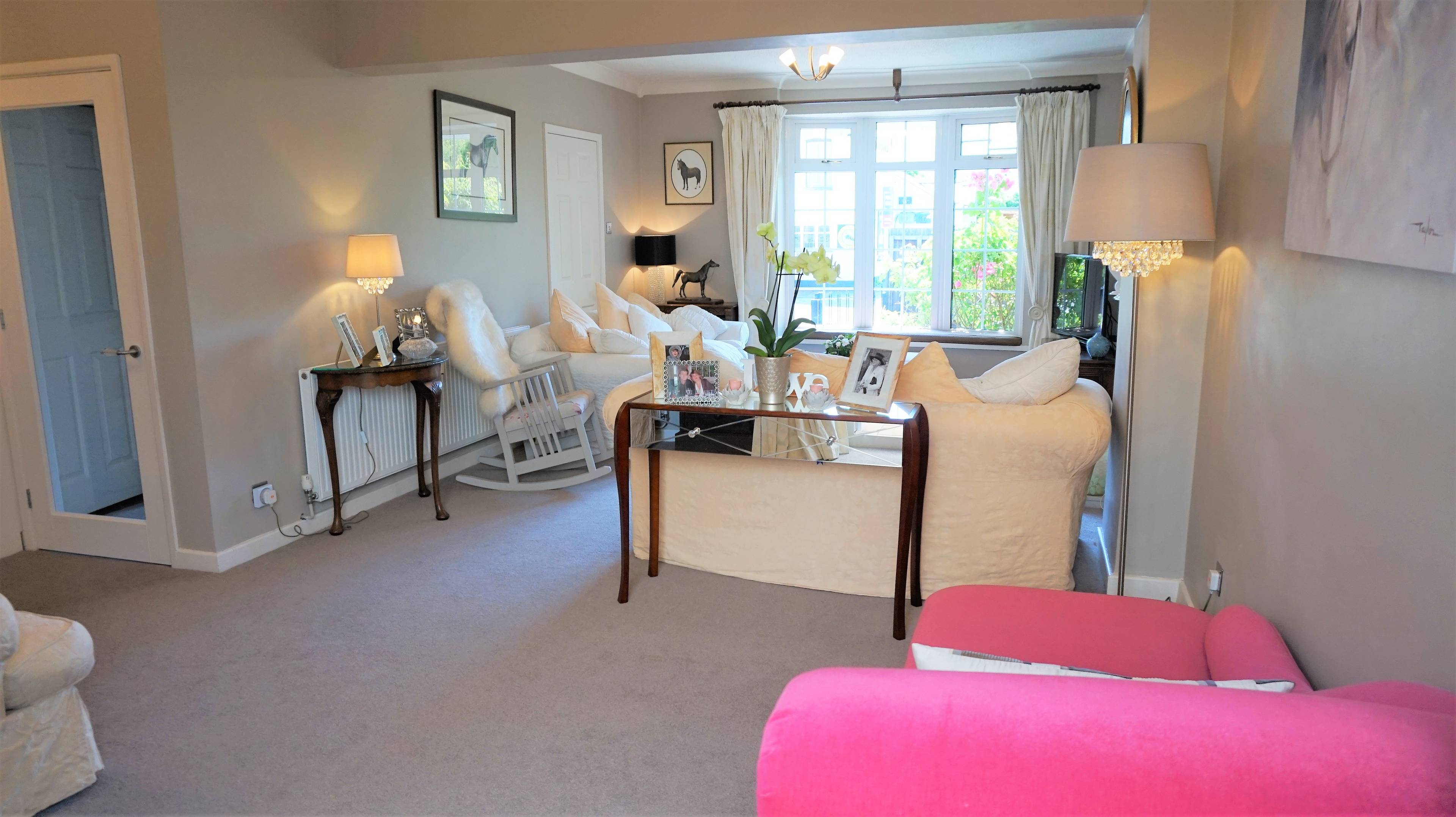 Lounge/Dining Room