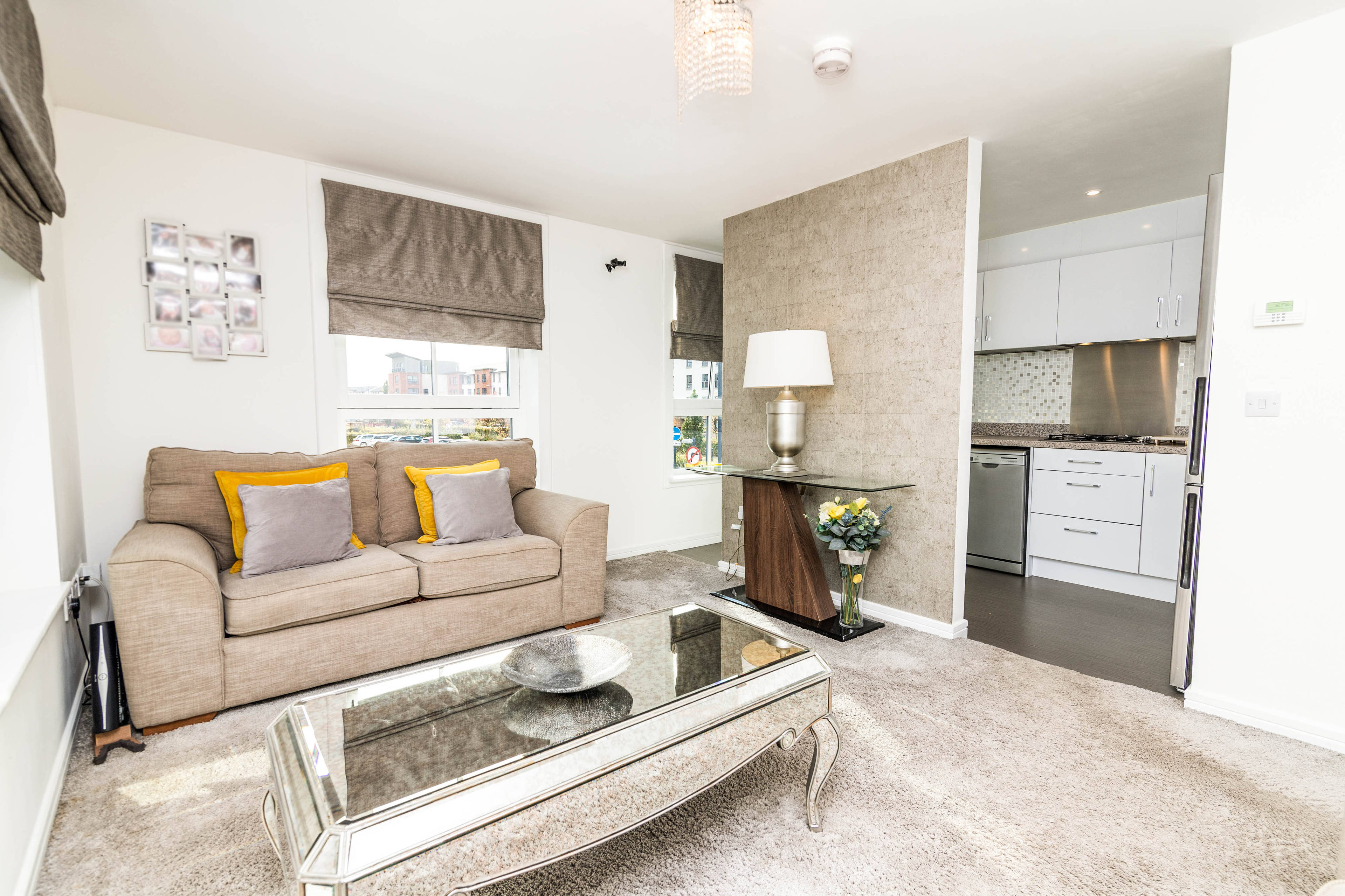 Lounge / Kitchen