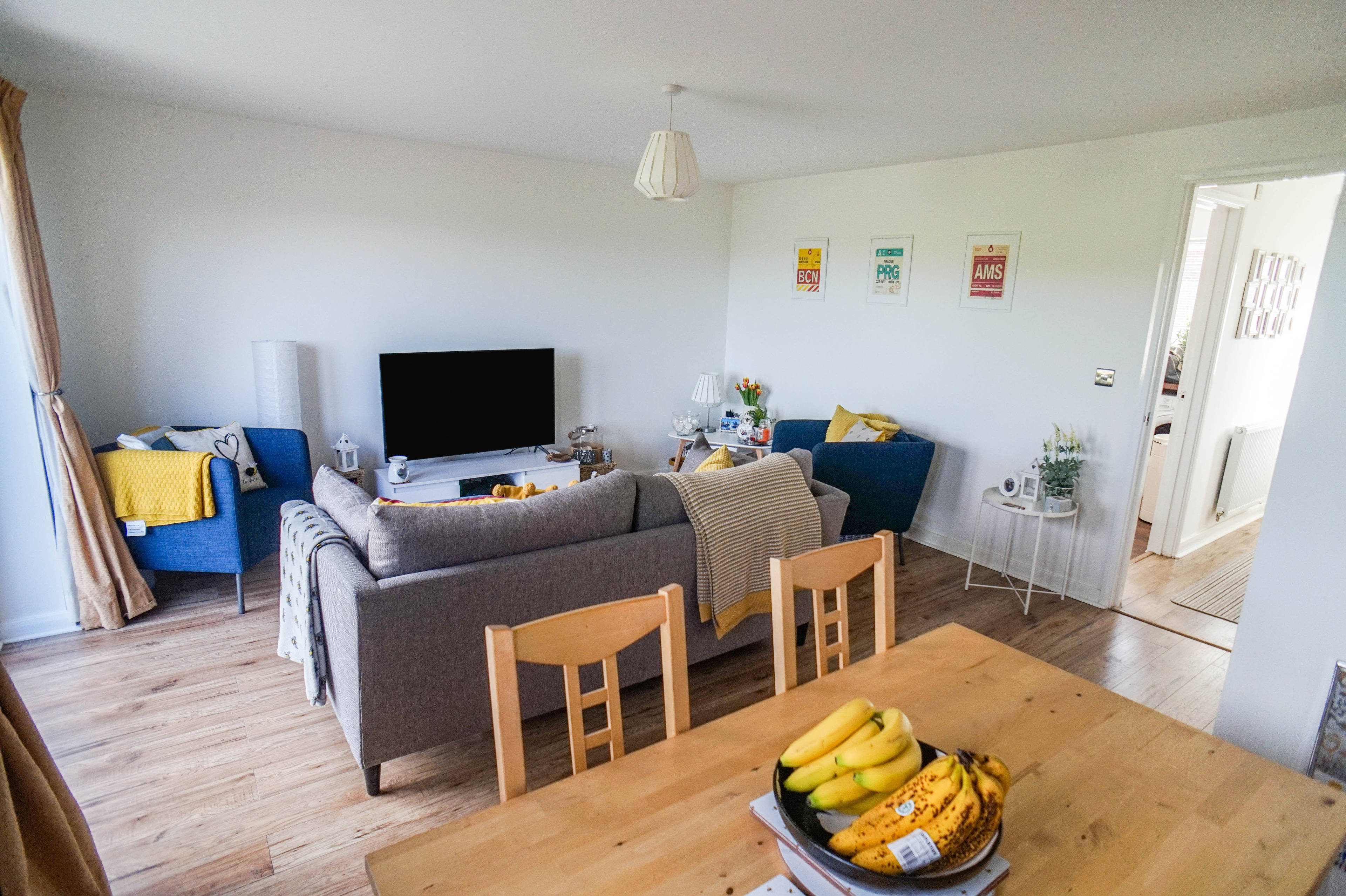 Lounge/Dining Room
