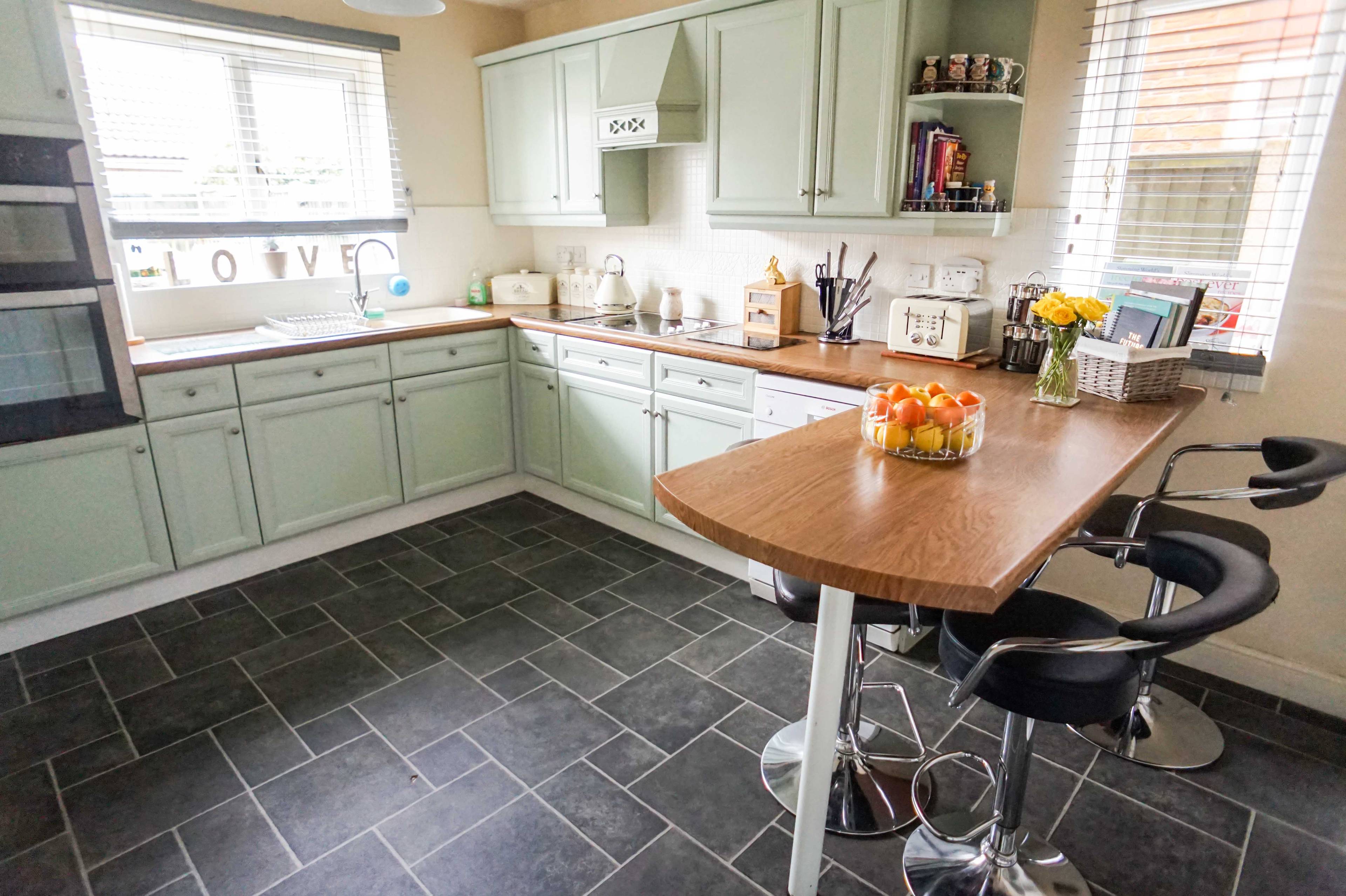 Kitchen/Breakfast