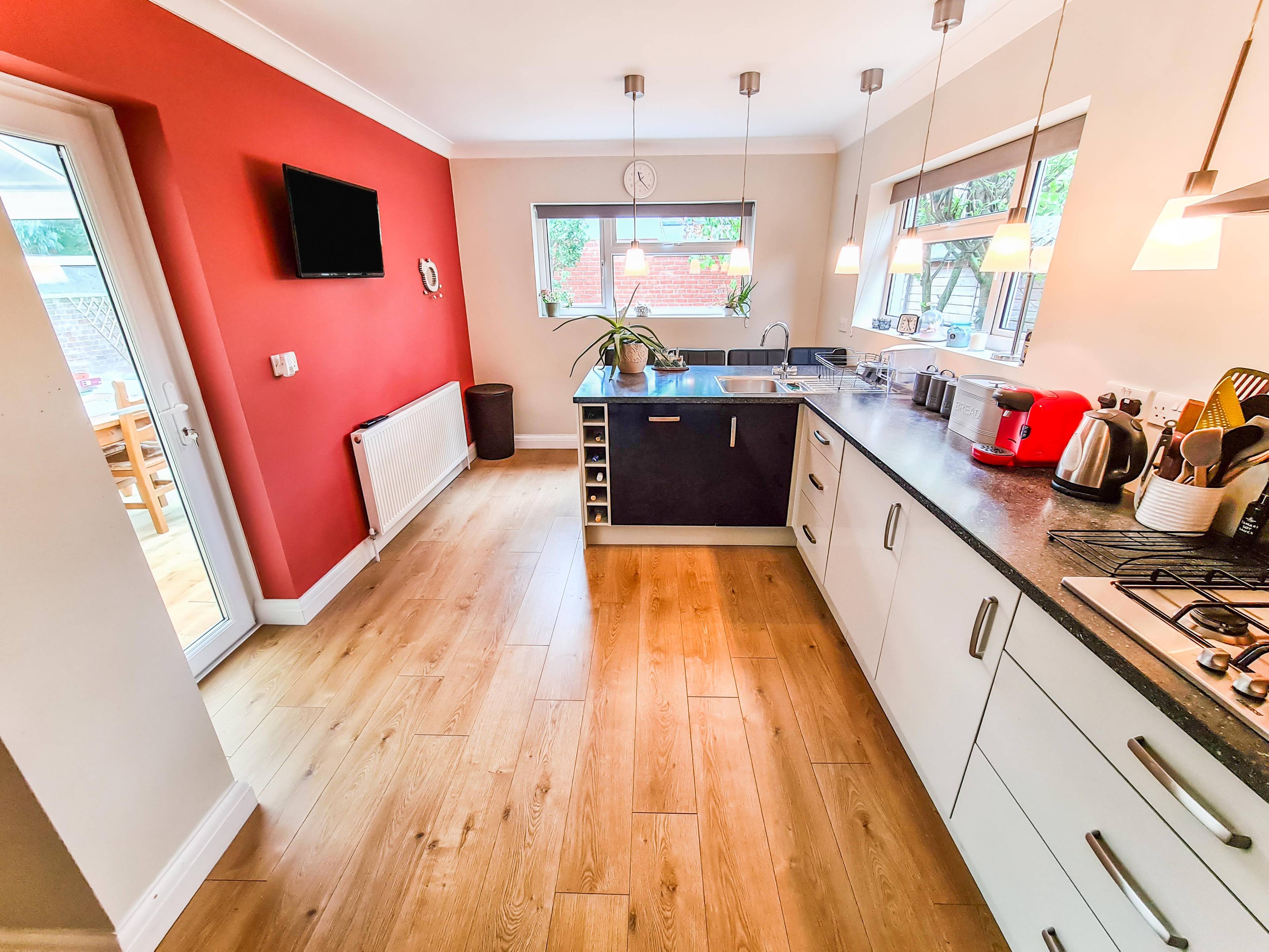 Kitchen/Breakfast