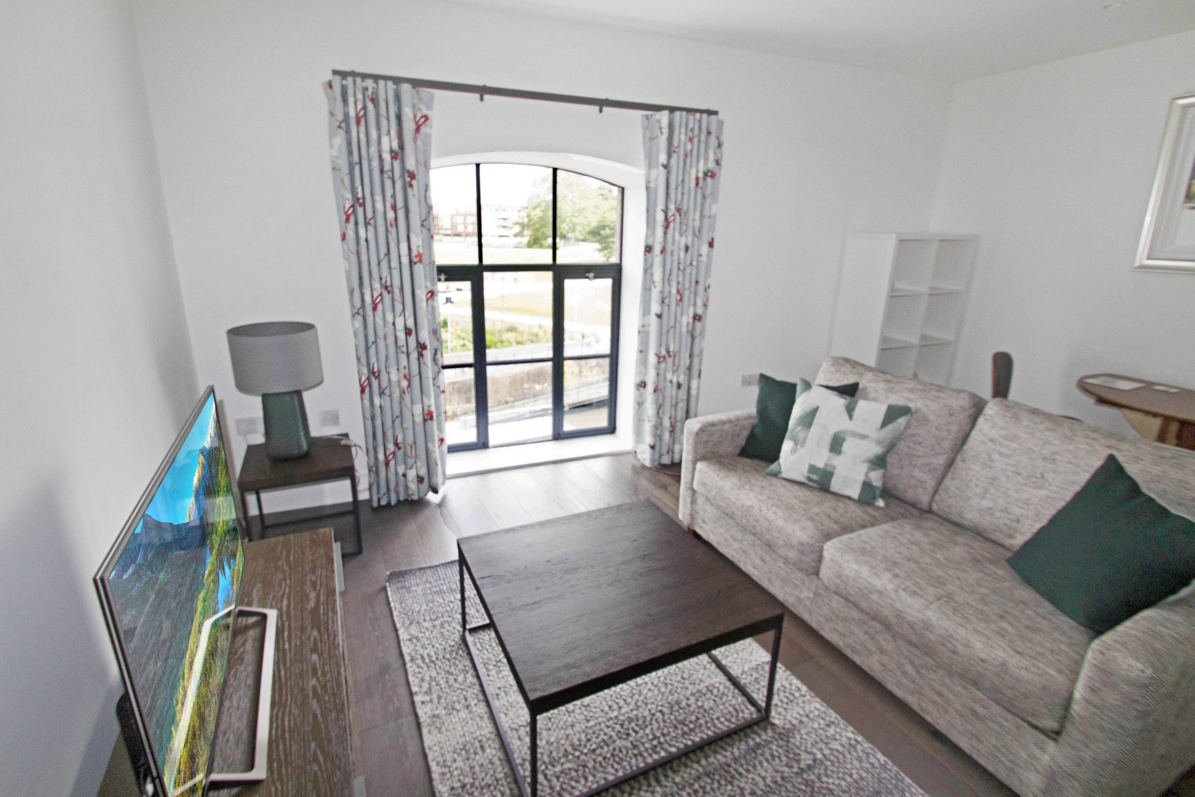 Lounge / Kitchen