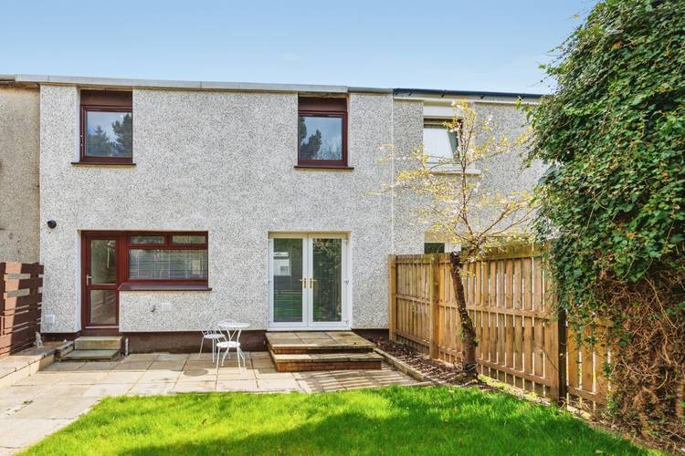 4 bedroom terraced house