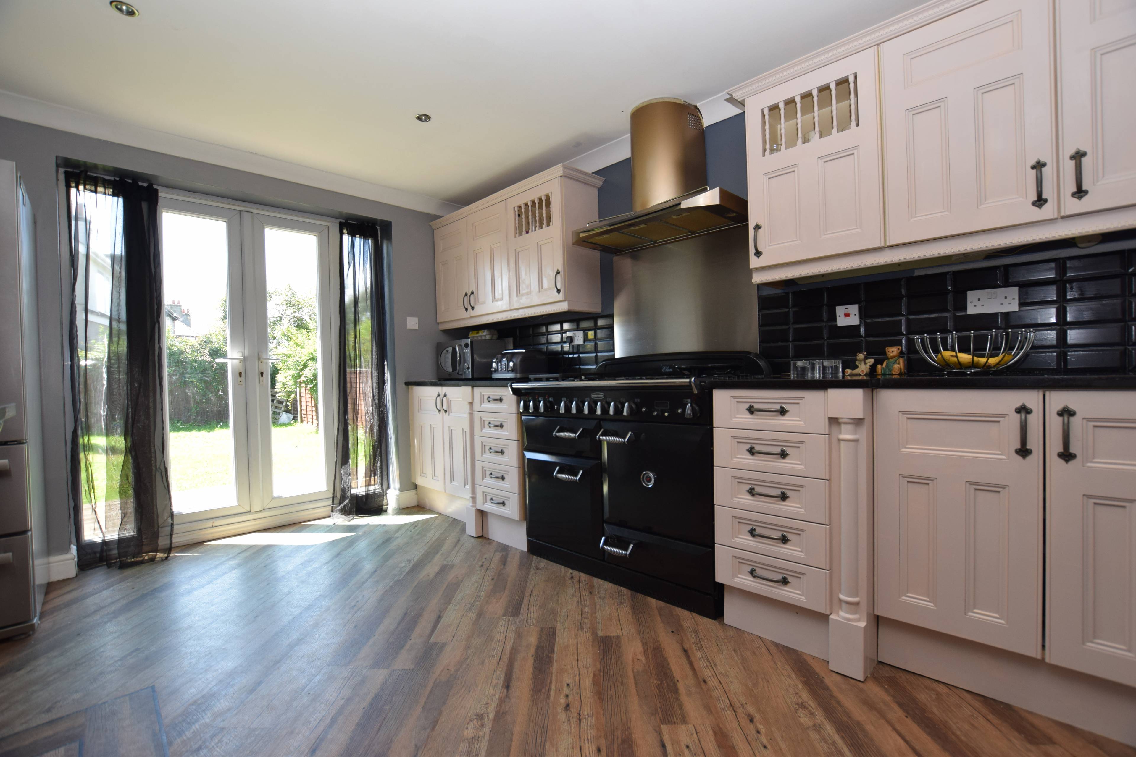 Kitchen / Breakfast
