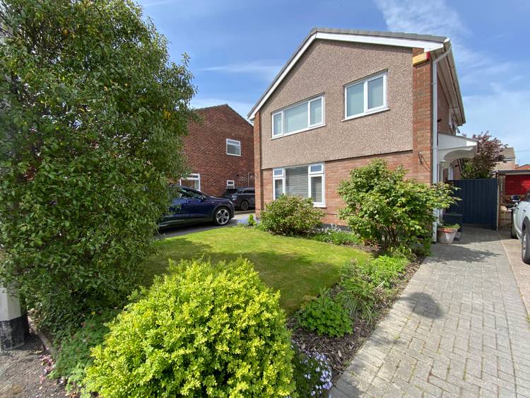 4 bedroom detached house