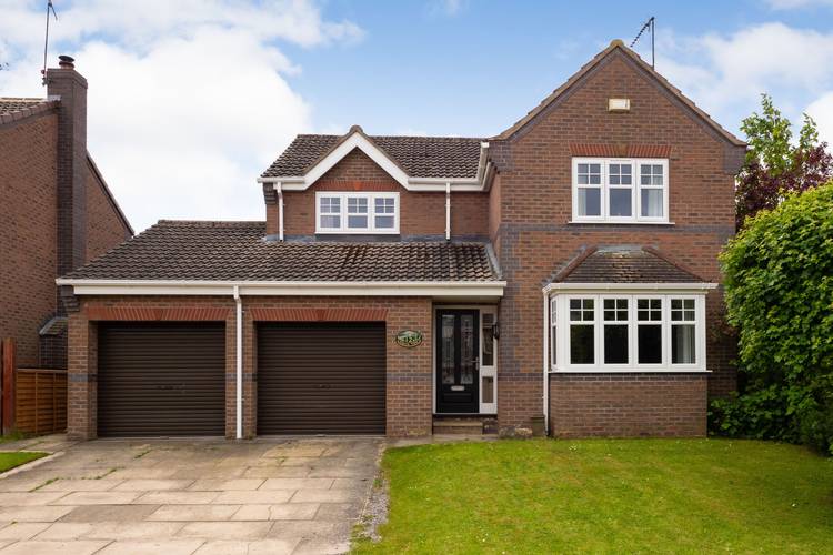 4 bedroom detached house