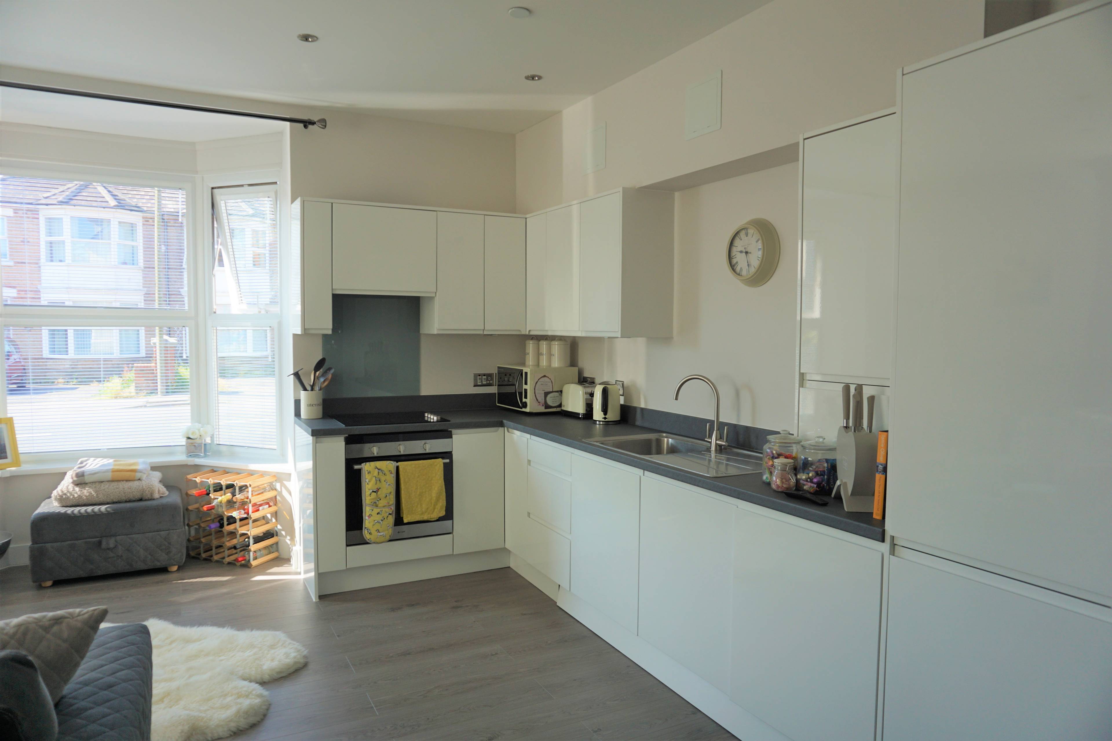 Lounge / Kitchen