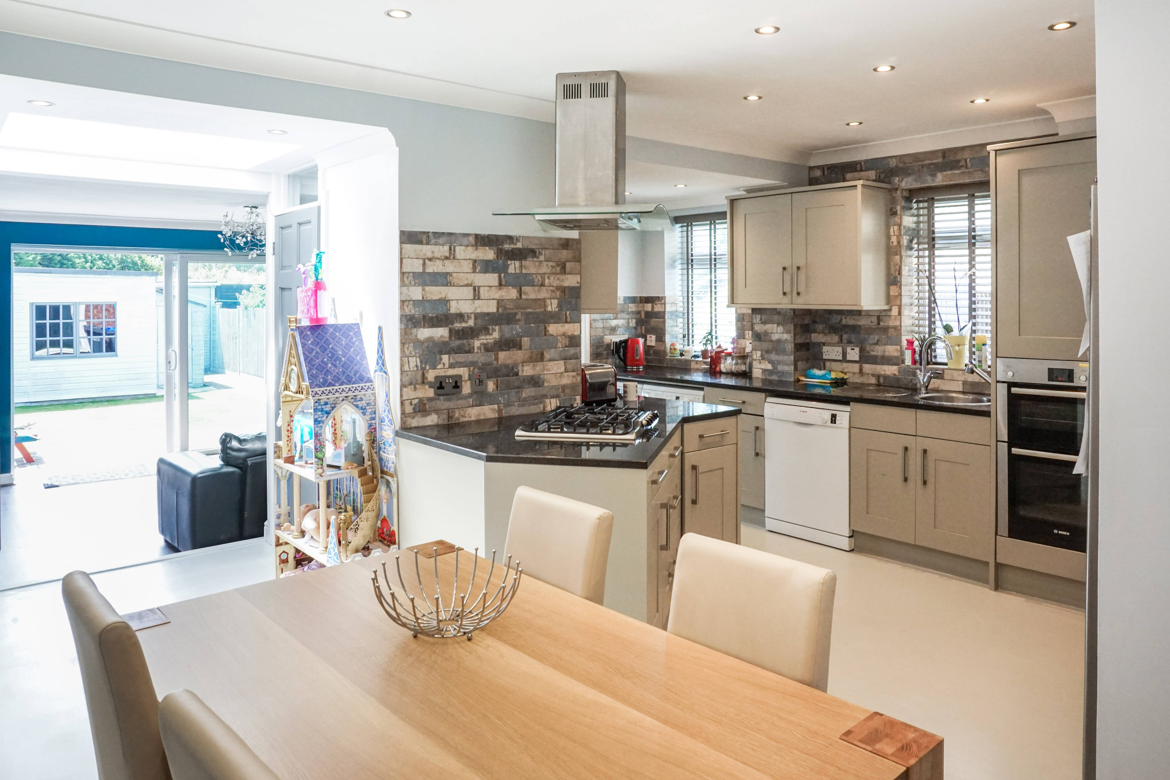 Kitchen/Breakfast