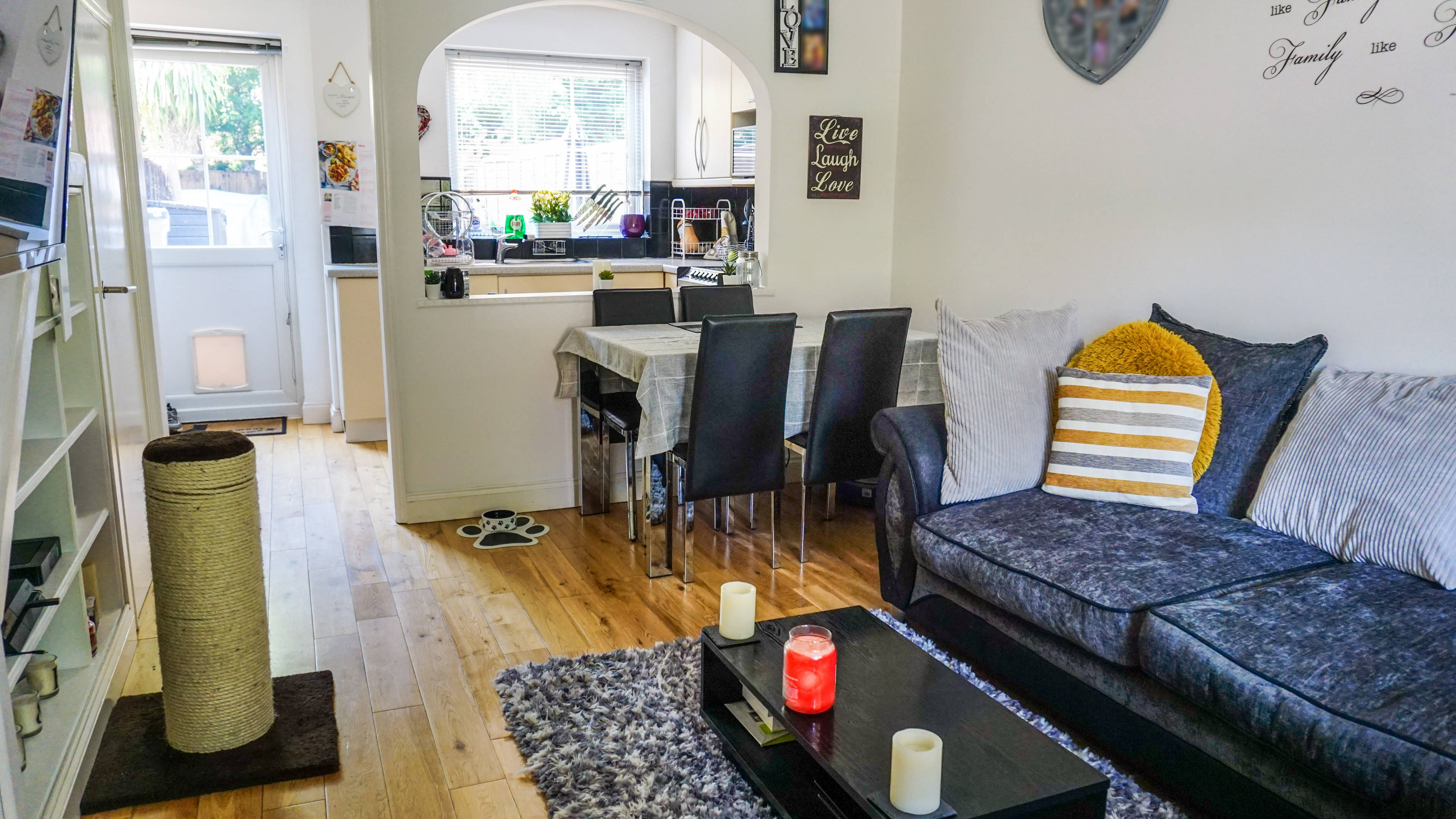 Lounge/Dining Room