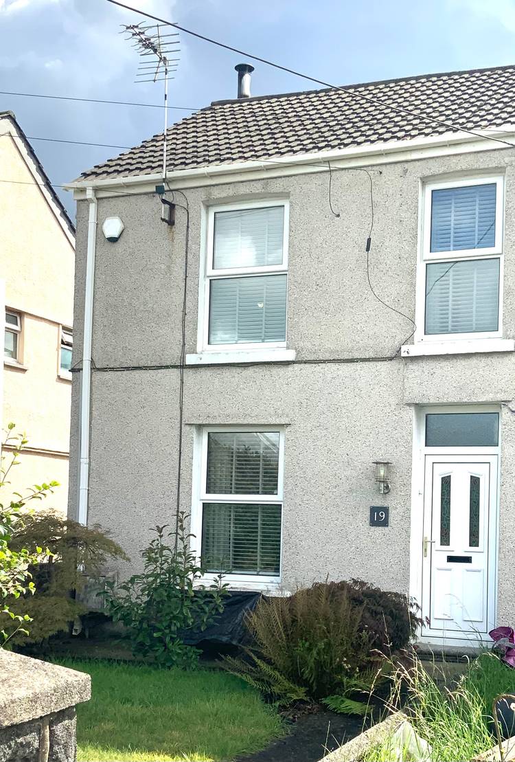 3 bedroom semi-detached house