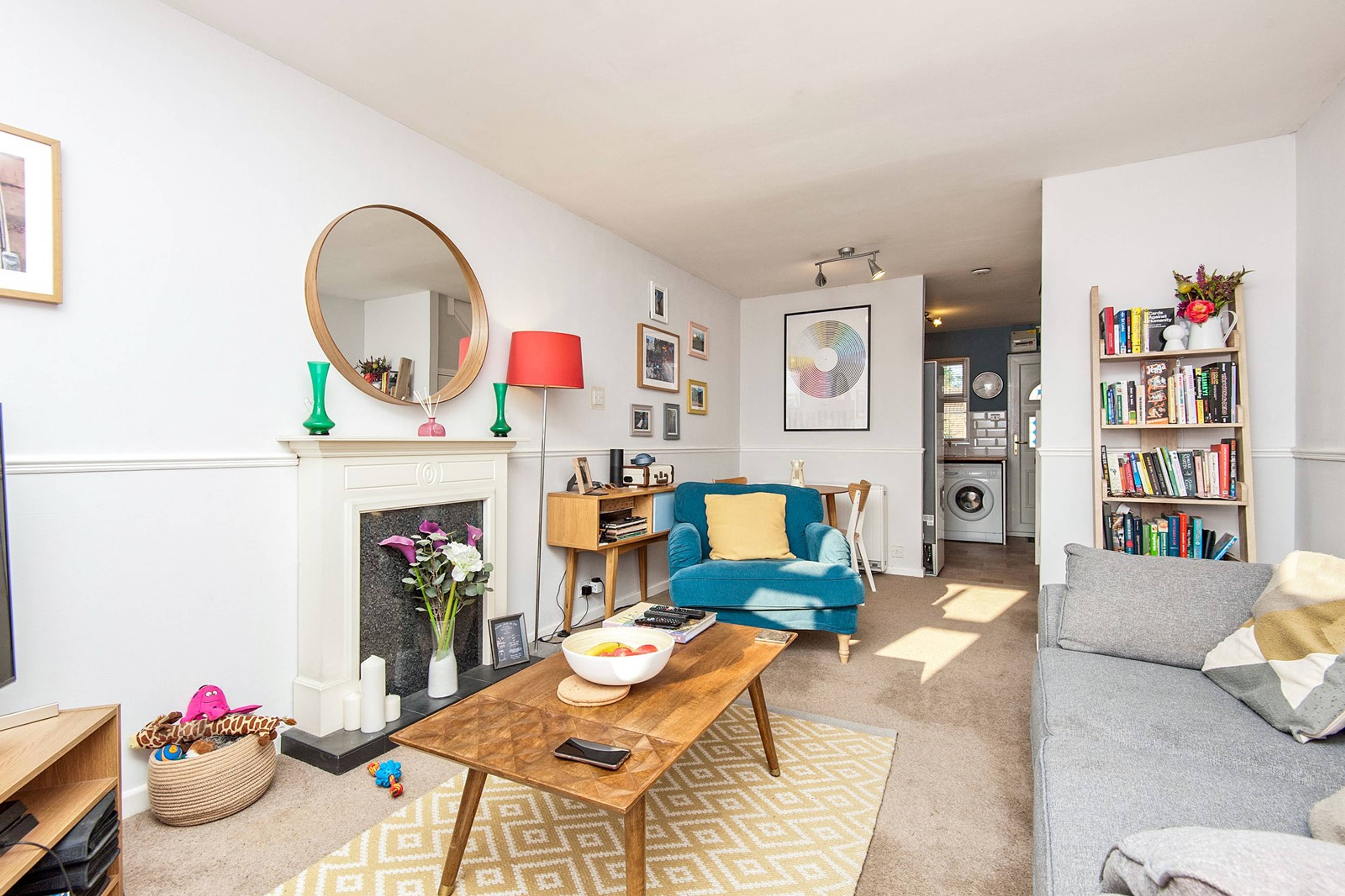 Lounge/Dining Room