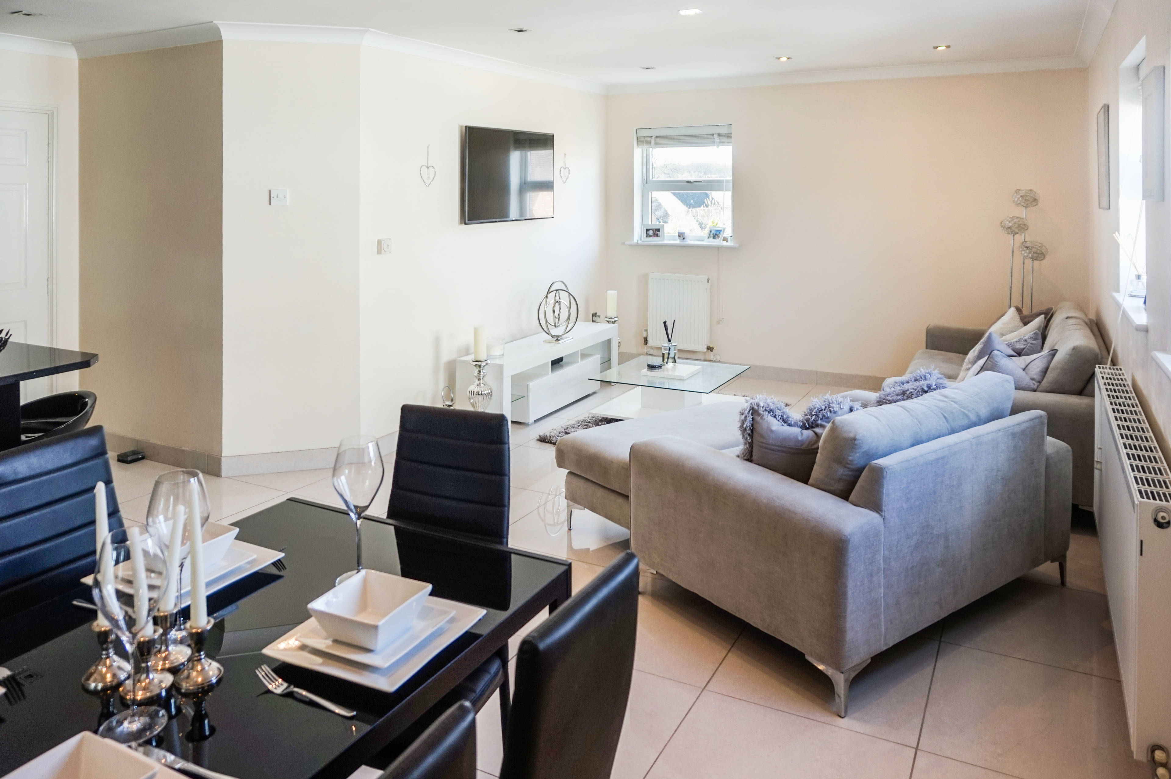 Lounge / Kitchen