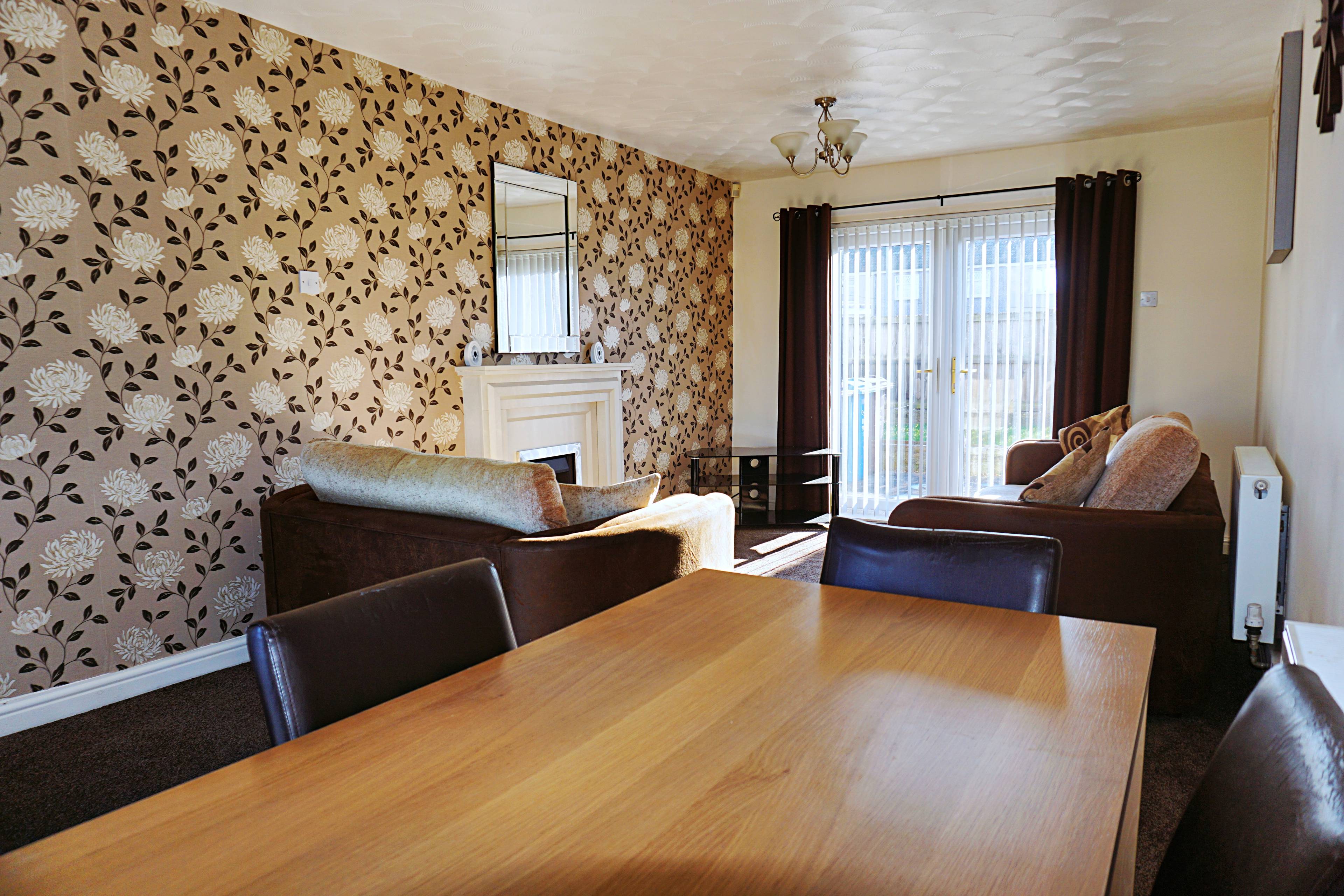 Lounge/Dining Room