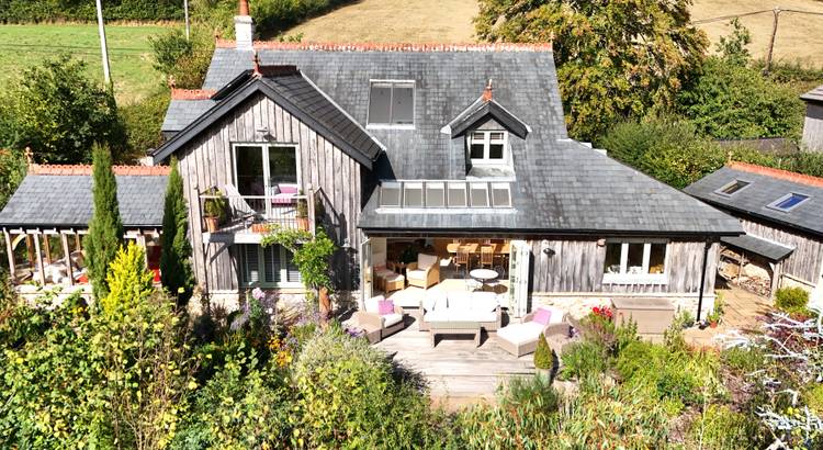 4 bedroom detached house