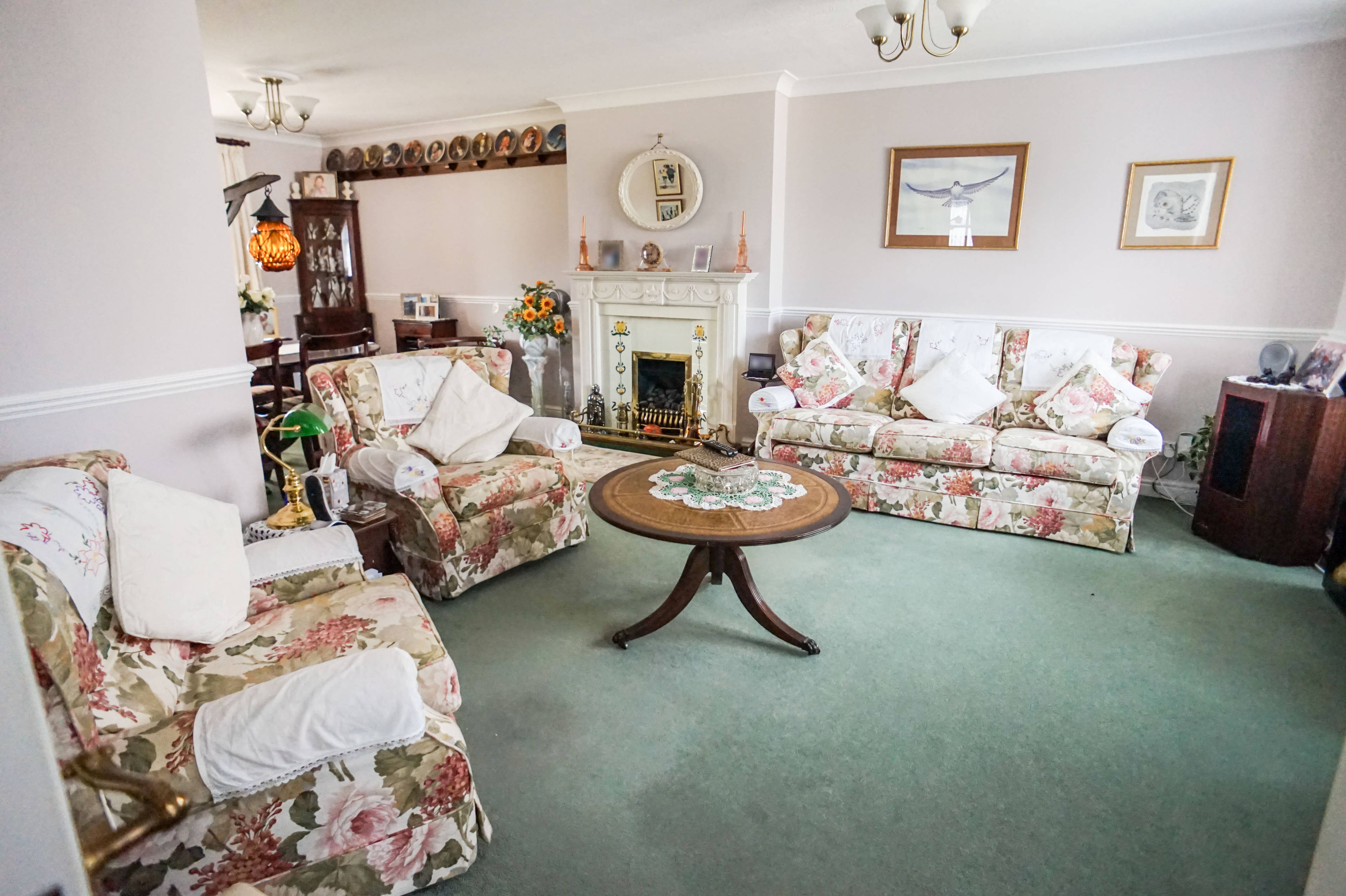 Lounge/Dining Room