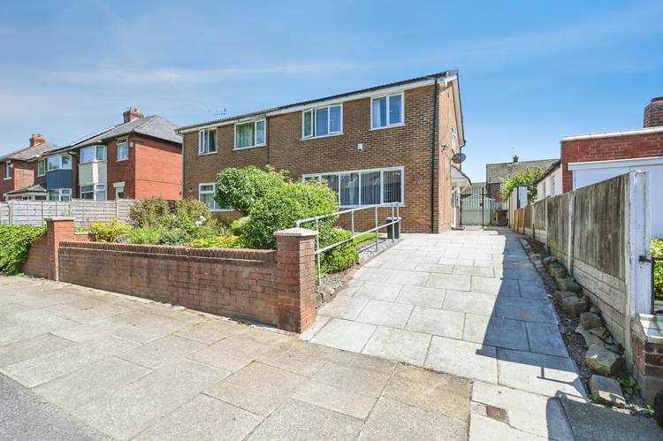 3 bedroom semi-detached house