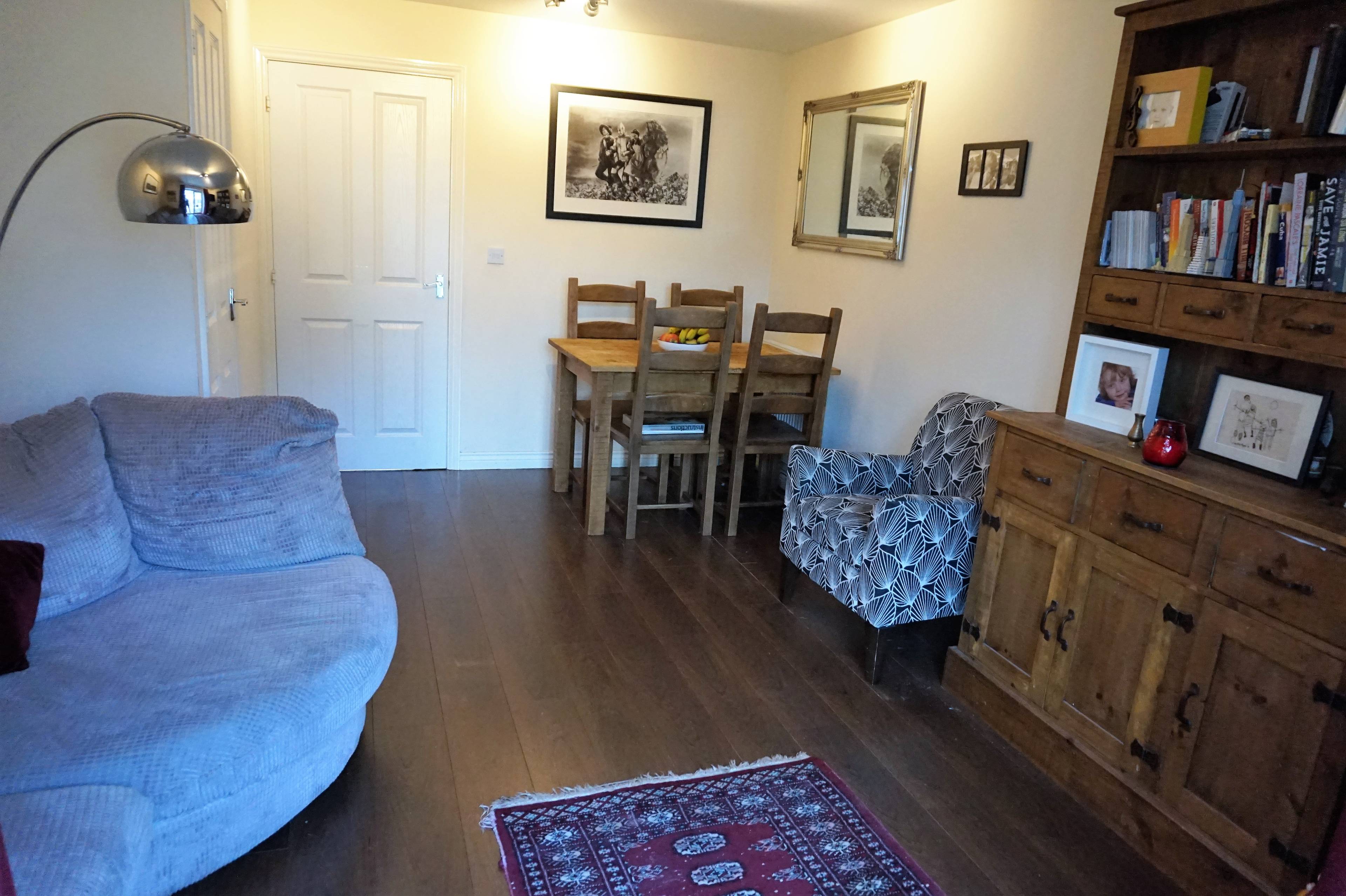 Lounge/Dining Room