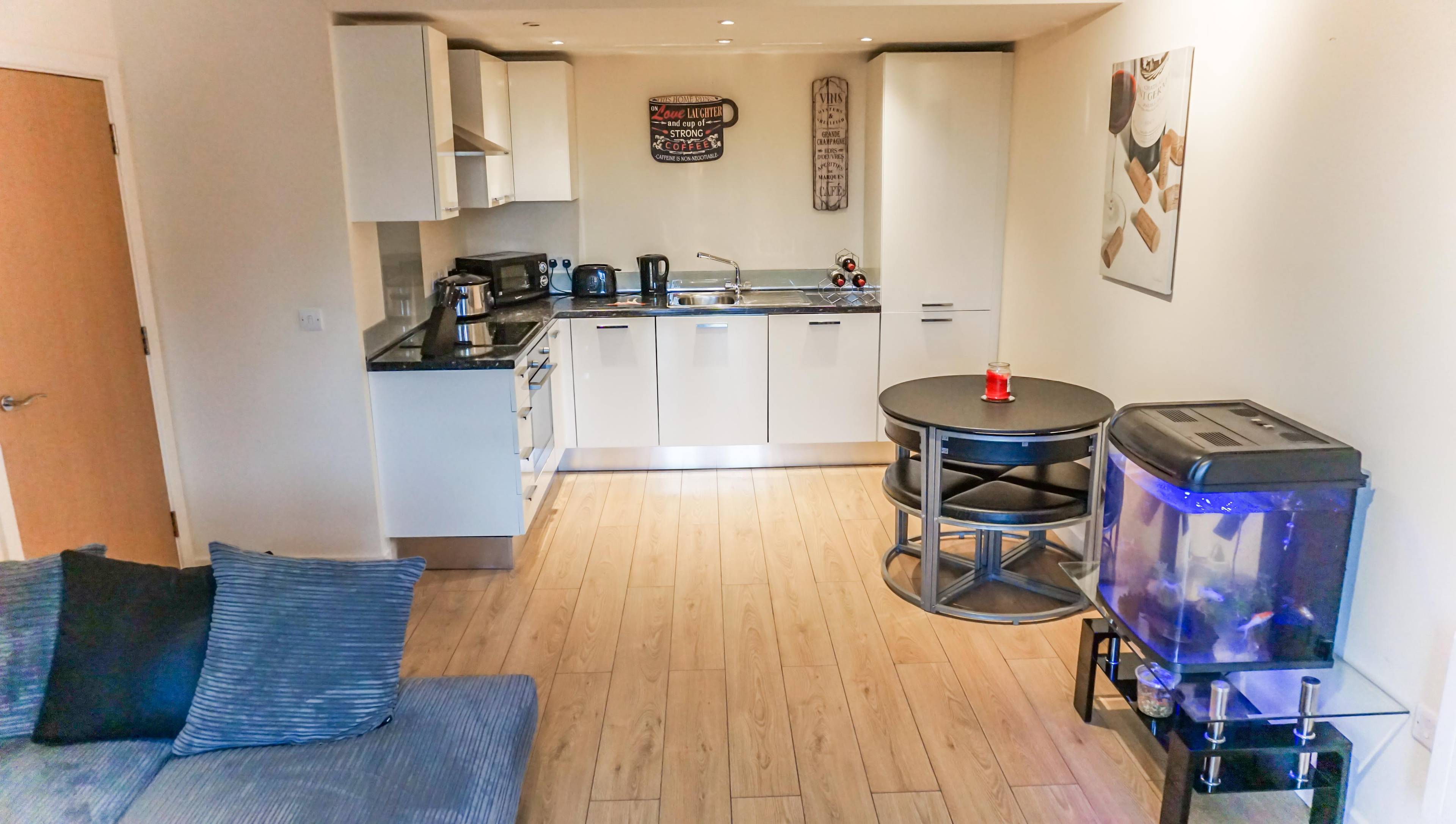 Lounge / Kitchen