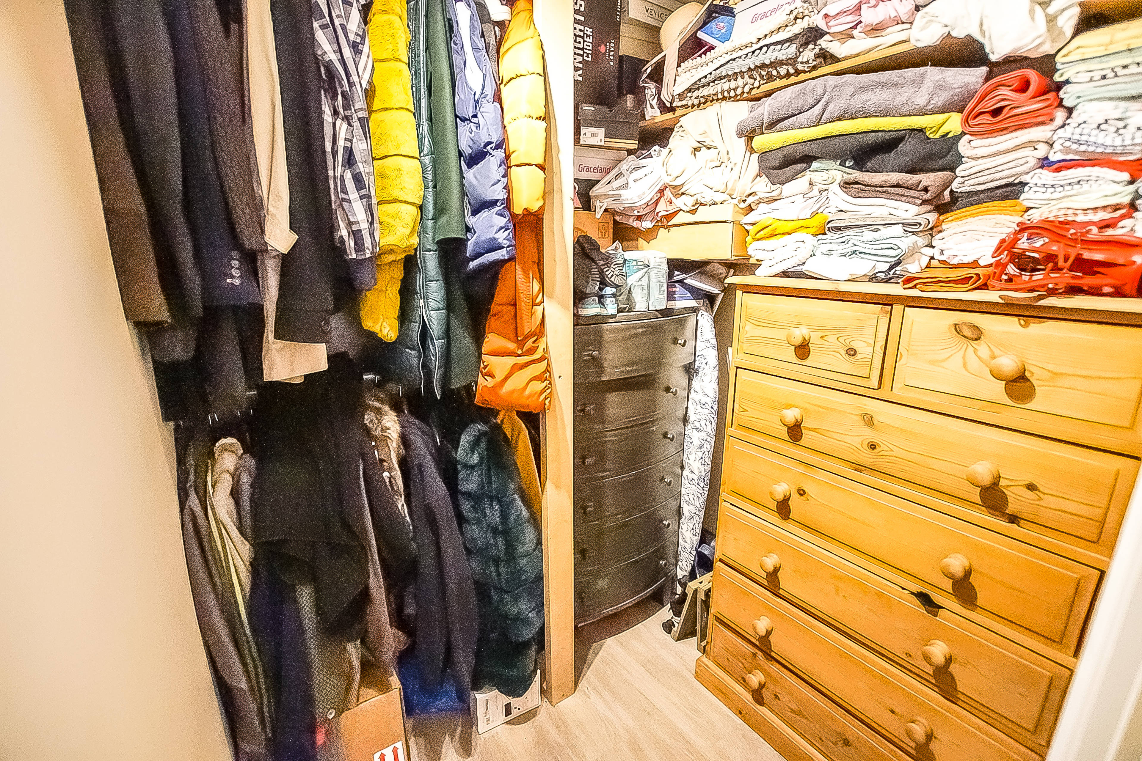 Walk-in Wardrobe