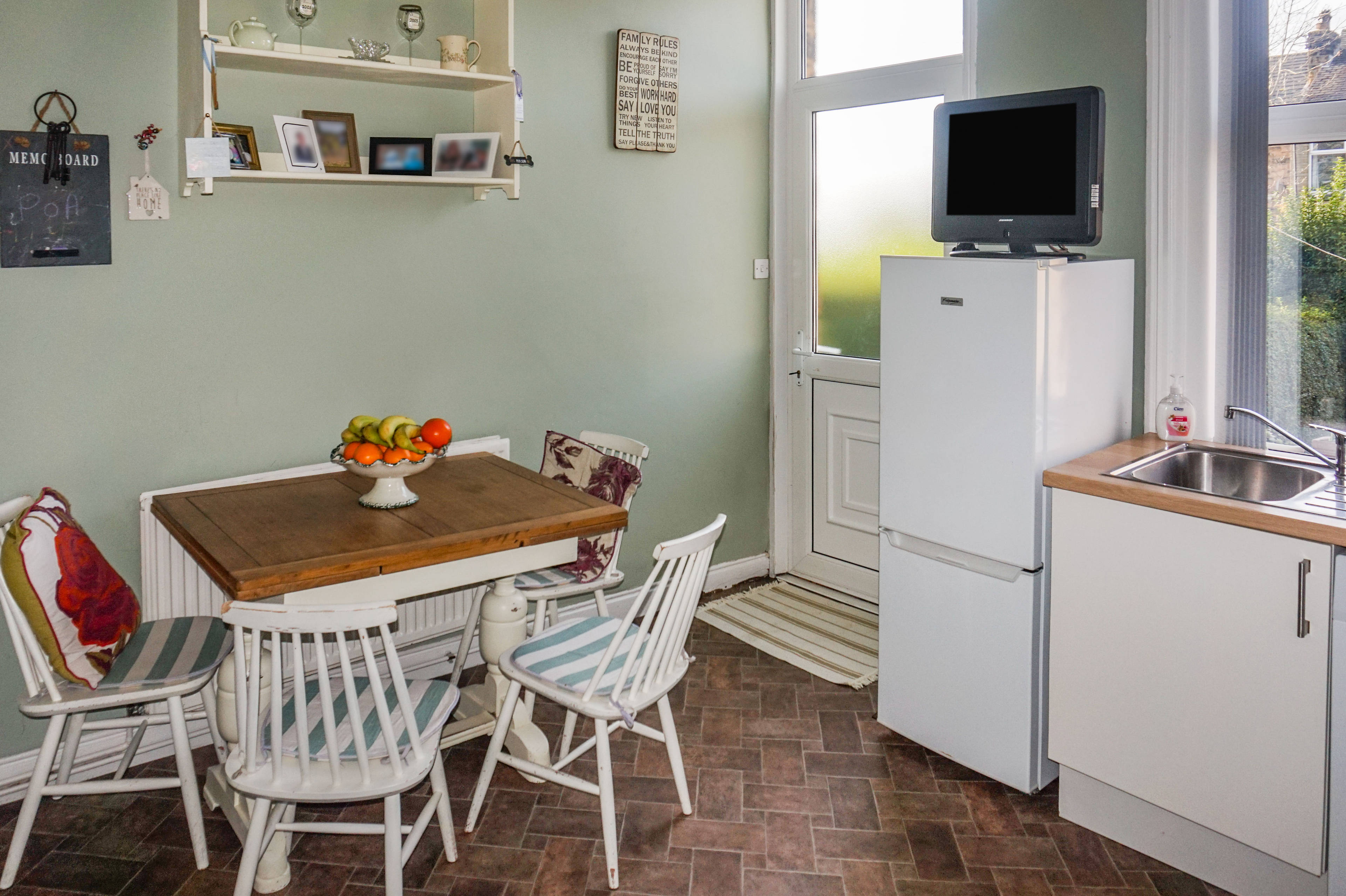 Kitchen/dining Room